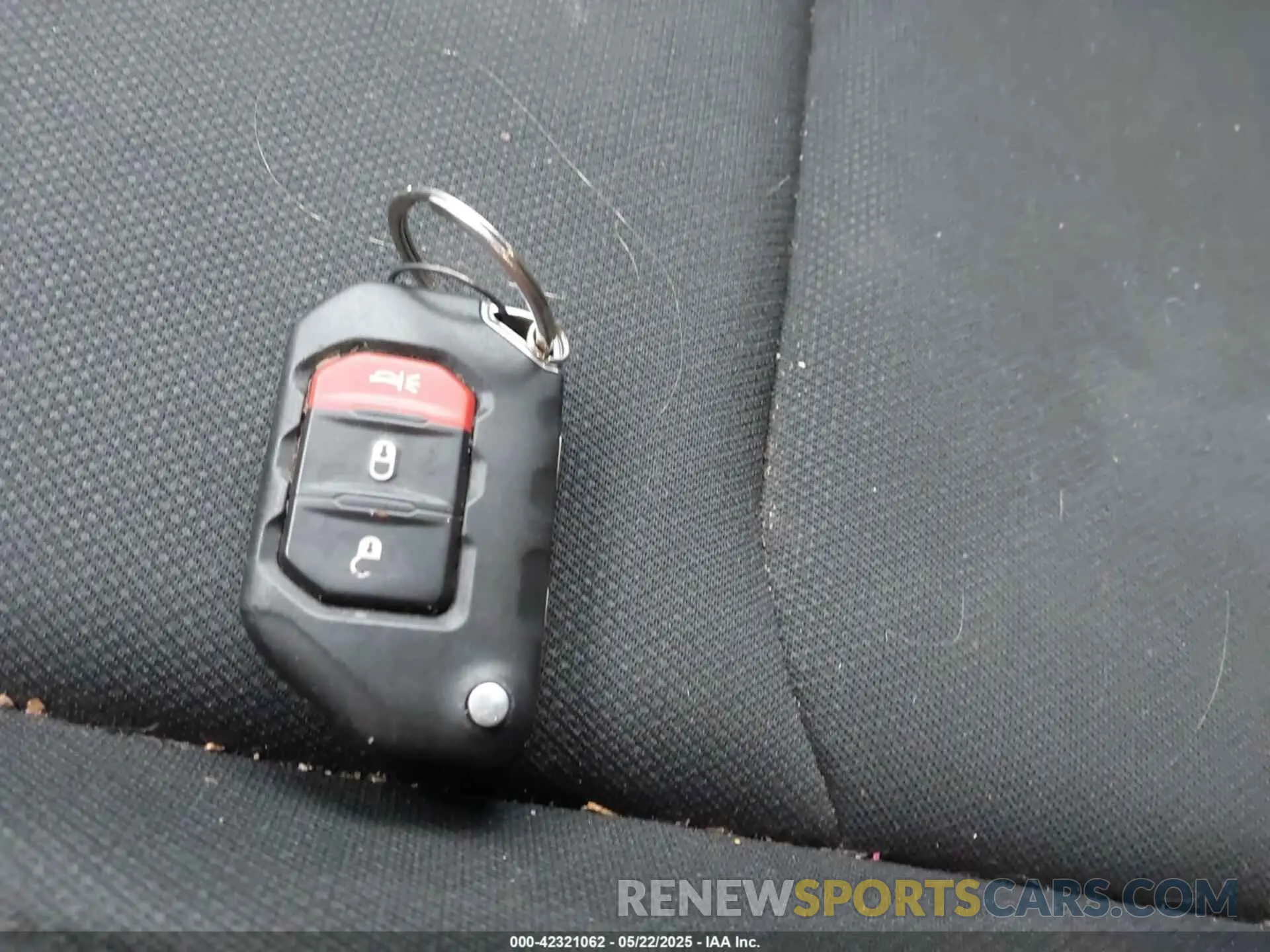 11 Photograph of a damaged car 1C4HJXDN3KW547195 JEEP WRANGLER UNLIMITED 2019