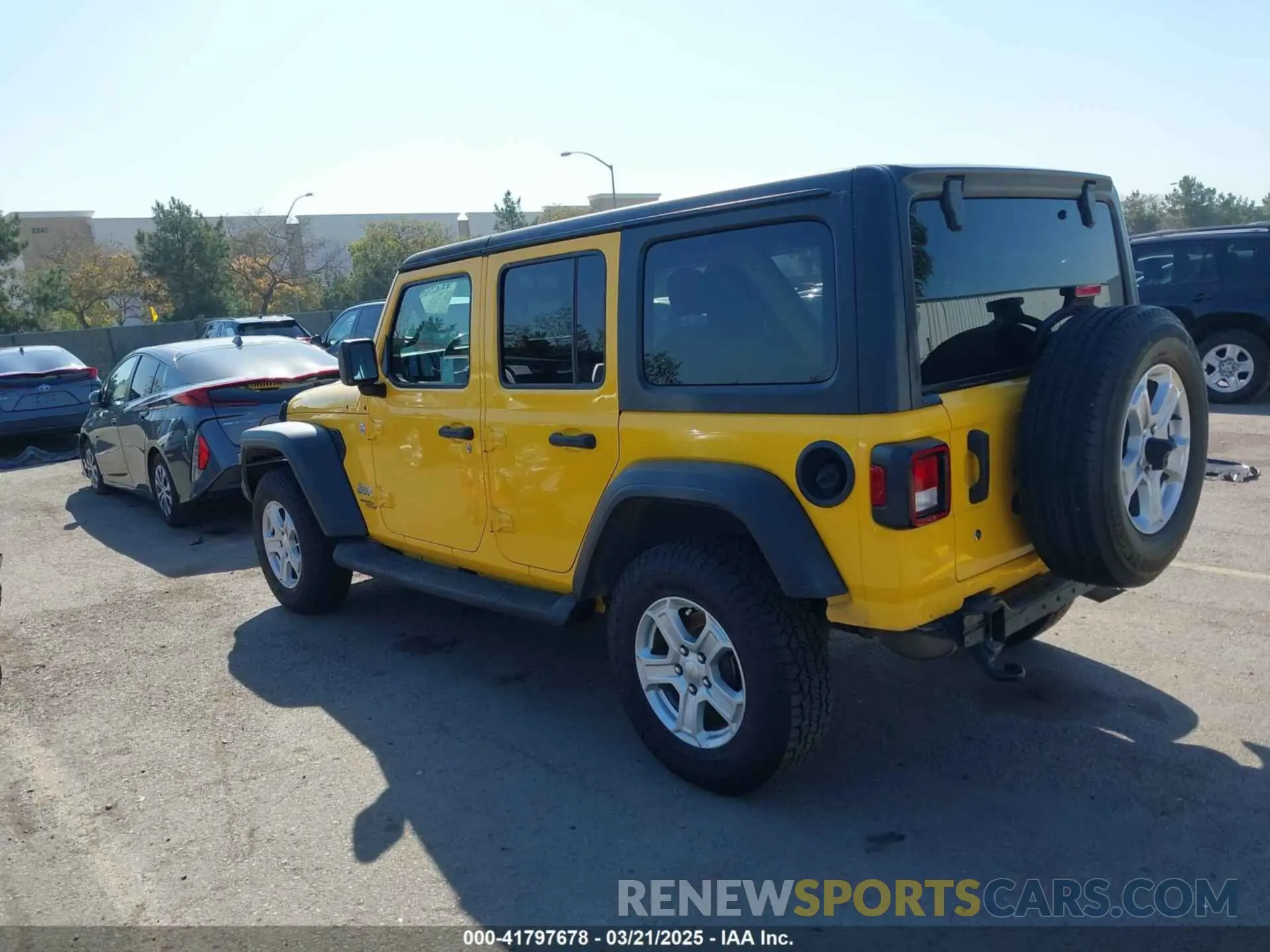 3 Photograph of a damaged car 1C4HJXDN6KW593281 JEEP WRANGLER UNLIMITED 2019