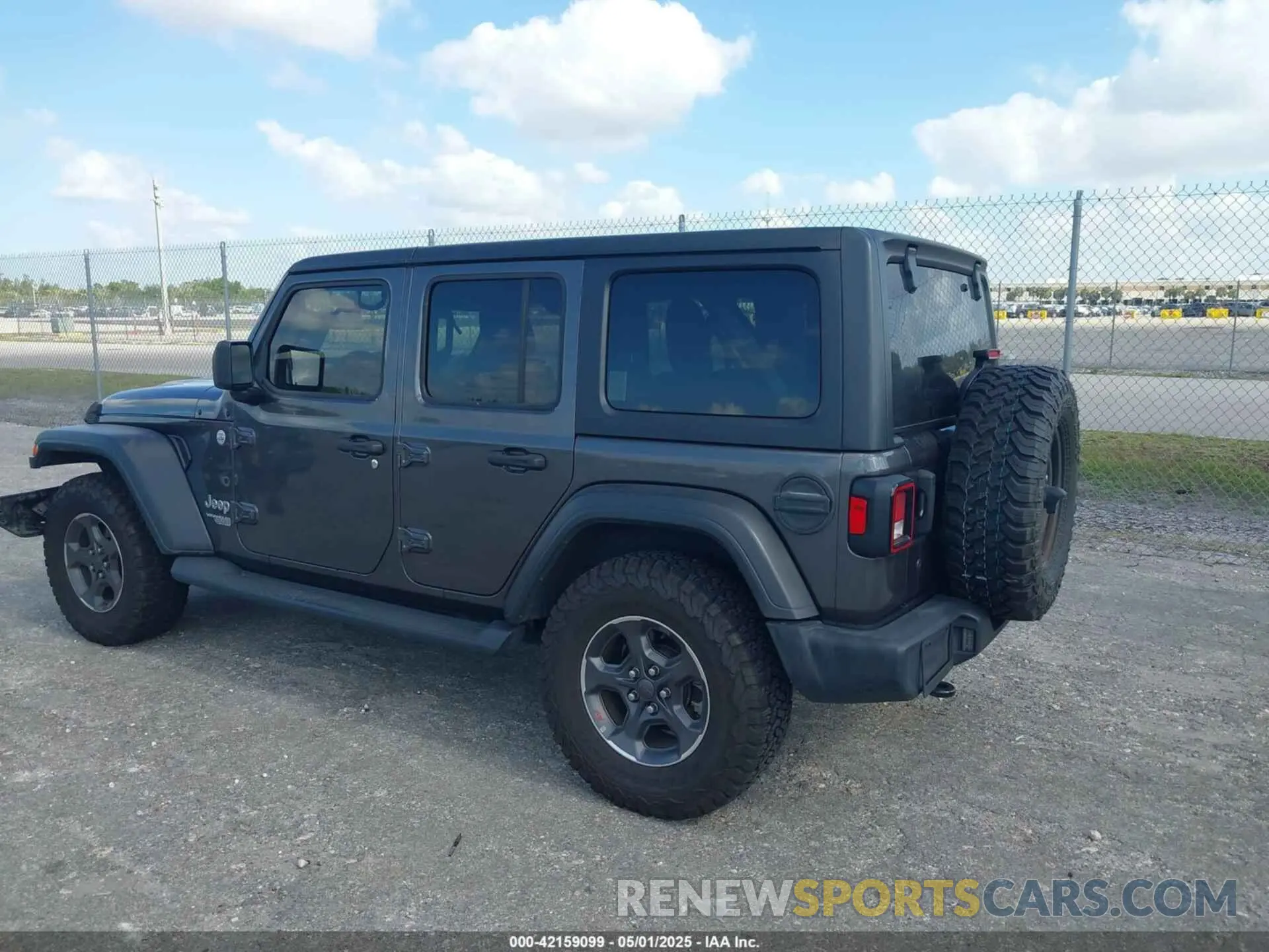3 Photograph of a damaged car 1C4HJXDN9KW636592 JEEP WRANGLER UNLIMITED 2019