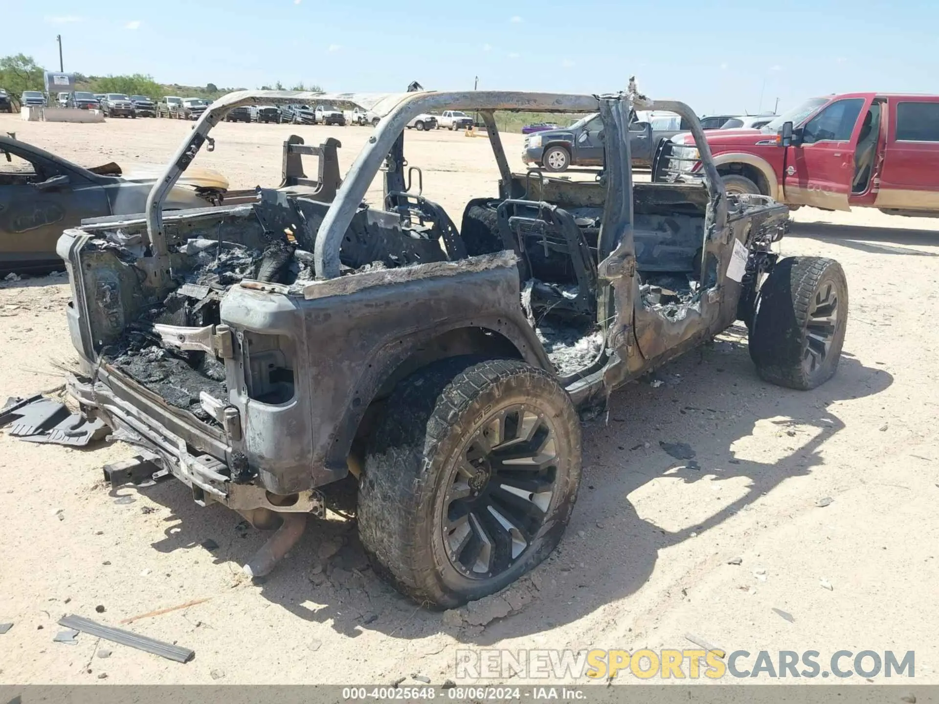 4 Photograph of a damaged car 1C4HJXEG0KW528118 JEEP WRANGLER UNLIMITED 2019