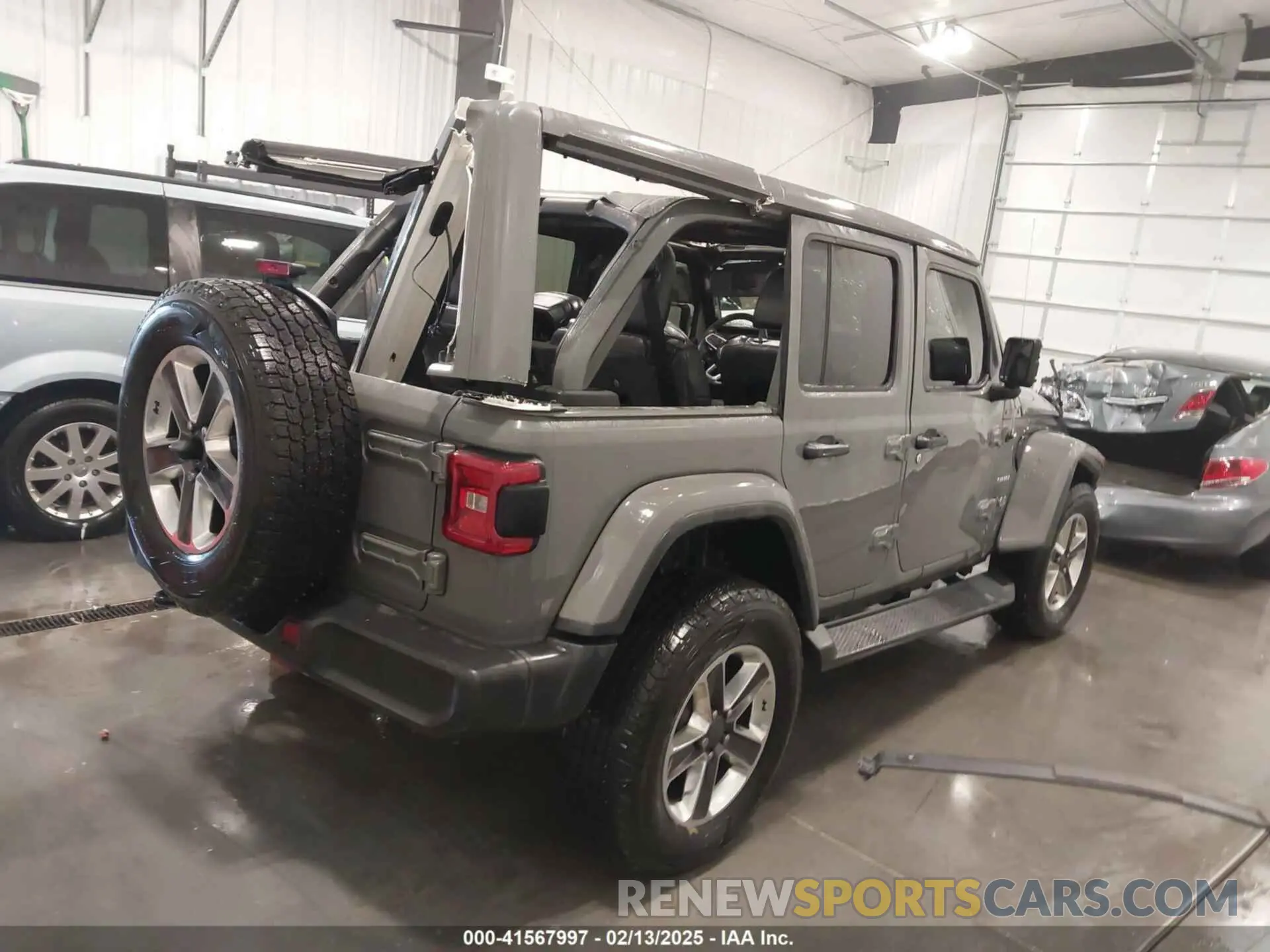 4 Photograph of a damaged car 1C4HJXEG4KW527280 JEEP WRANGLER UNLIMITED 2019