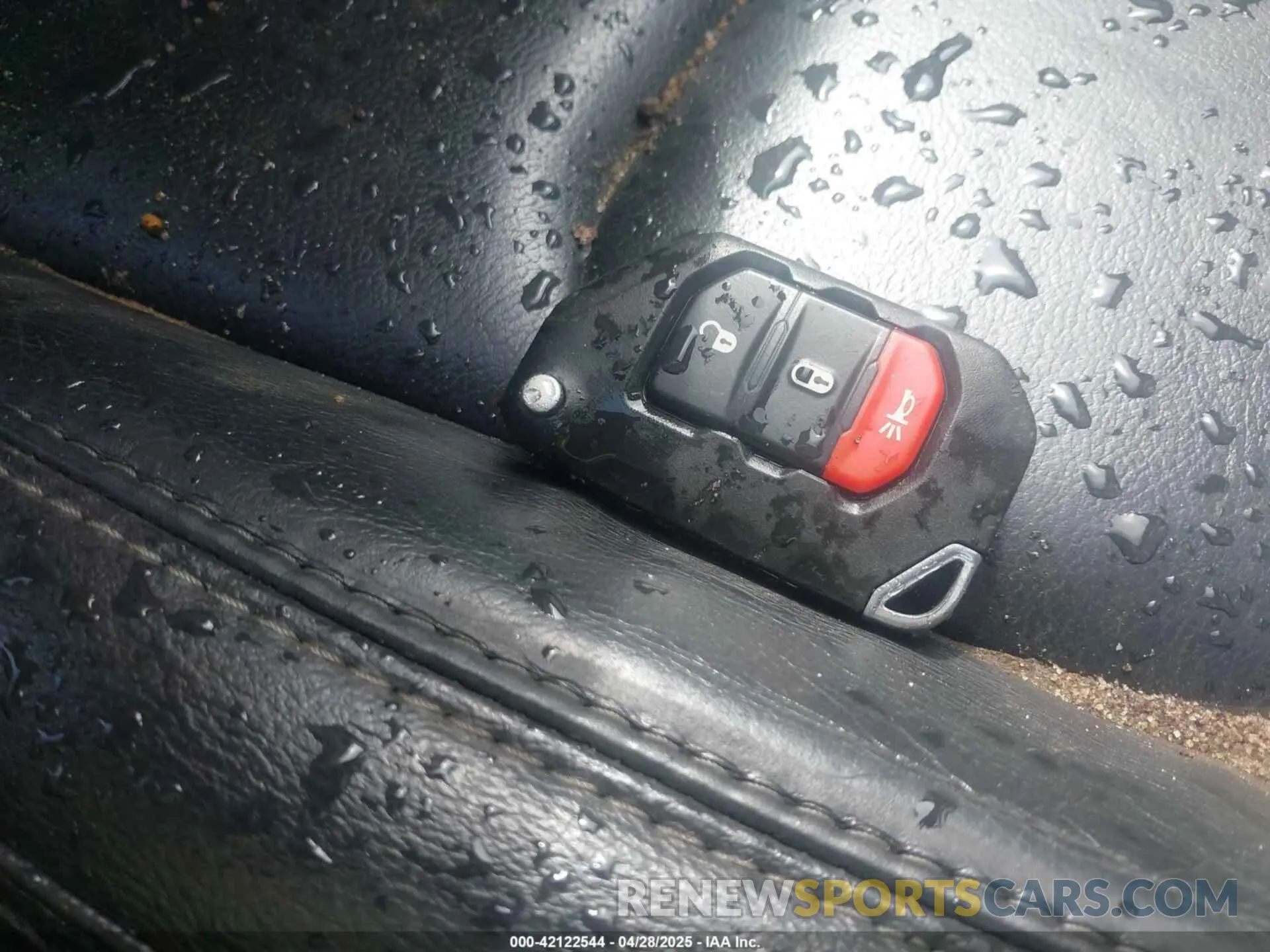 11 Photograph of a damaged car 1C4HJXEG8KW627530 JEEP WRANGLER UNLIMITED 2019