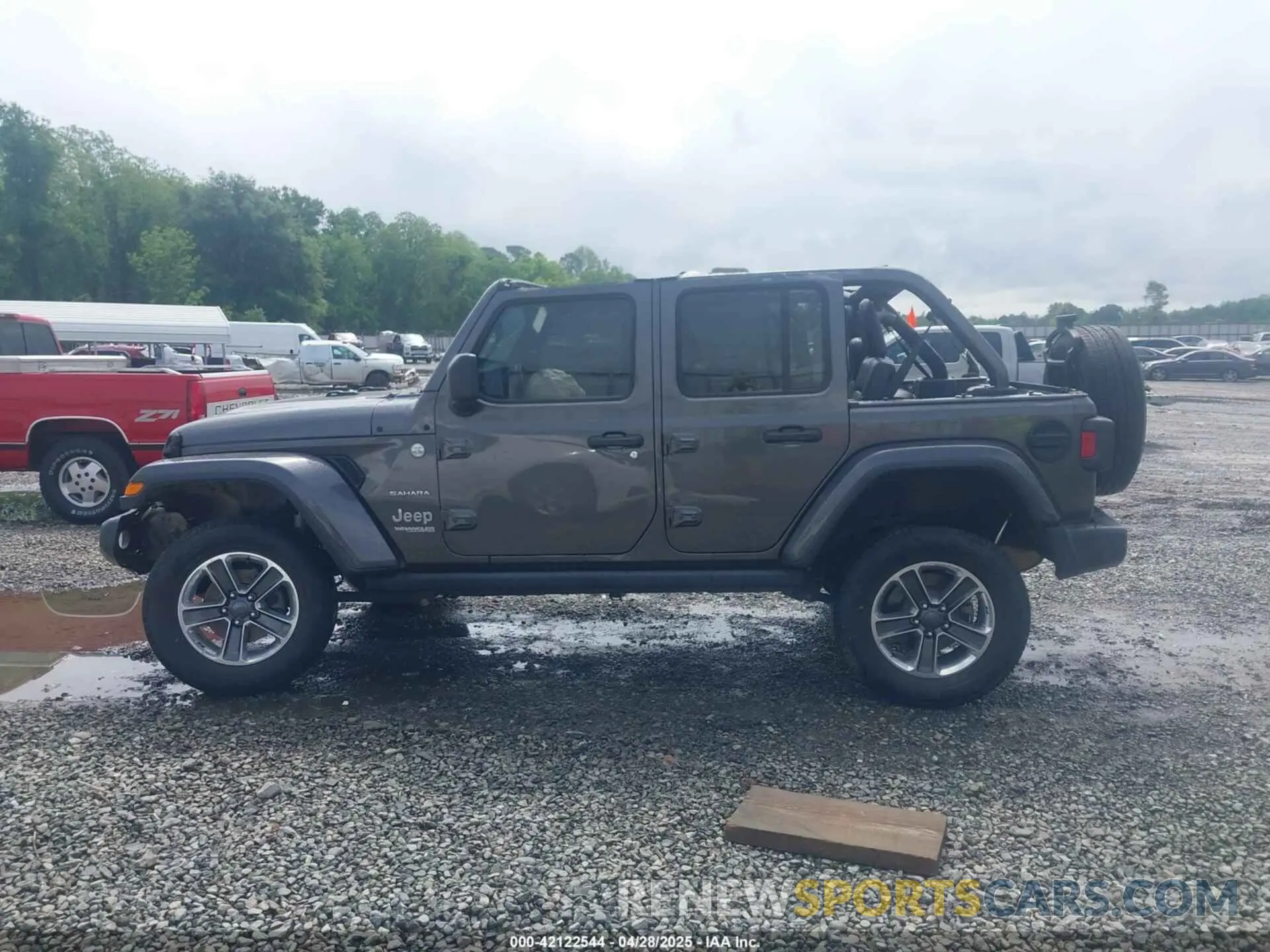 14 Photograph of a damaged car 1C4HJXEG8KW627530 JEEP WRANGLER UNLIMITED 2019