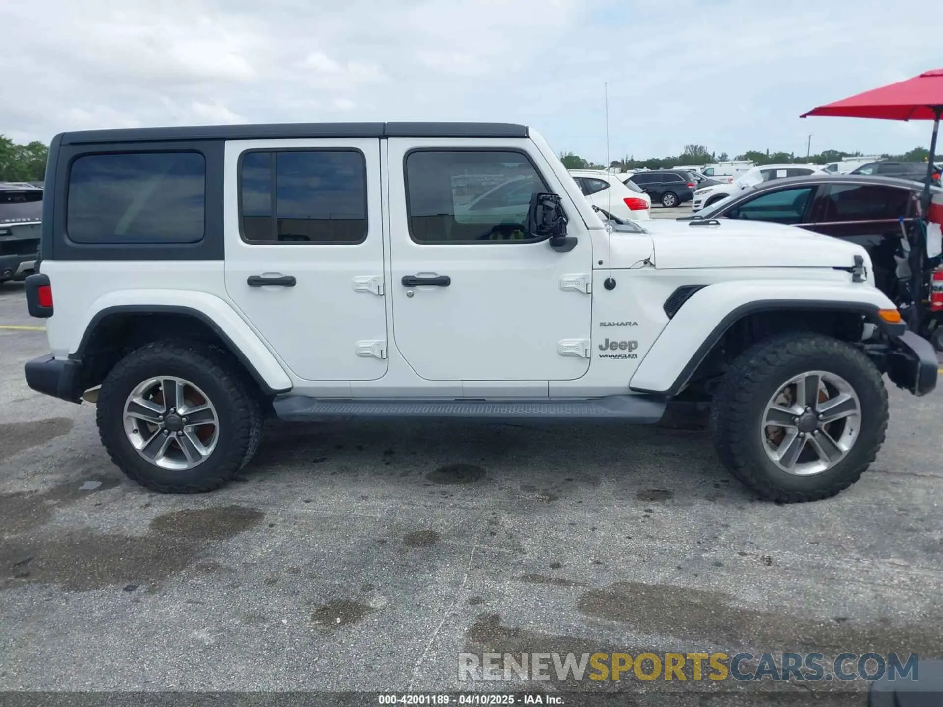 13 Photograph of a damaged car 1C4HJXEN0KW623325 JEEP WRANGLER UNLIMITED 2019