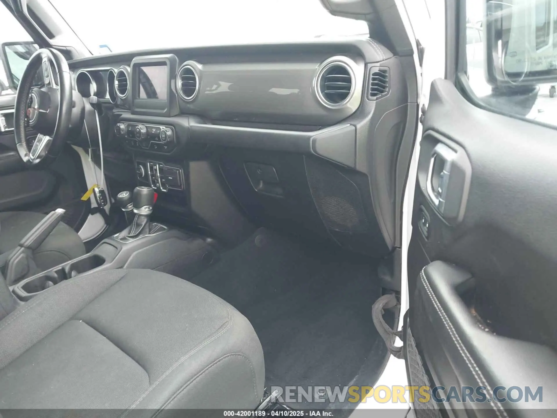 5 Photograph of a damaged car 1C4HJXEN0KW623325 JEEP WRANGLER UNLIMITED 2019