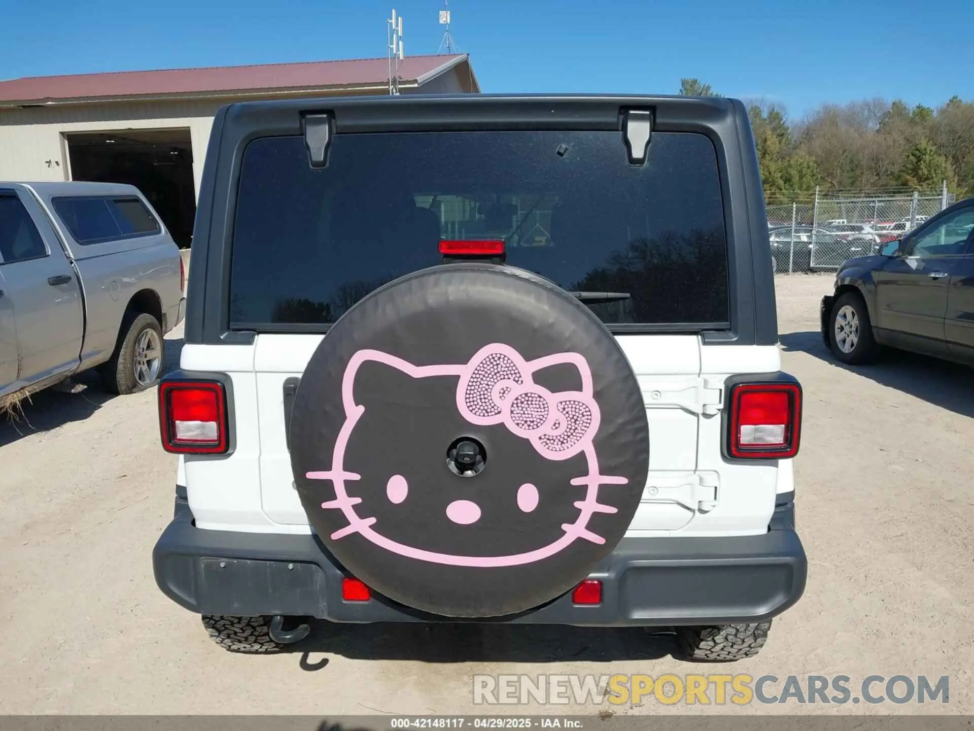 16 Photograph of a damaged car 1C4HJXEN3KW591602 JEEP WRANGLER UNLIMITED 2019