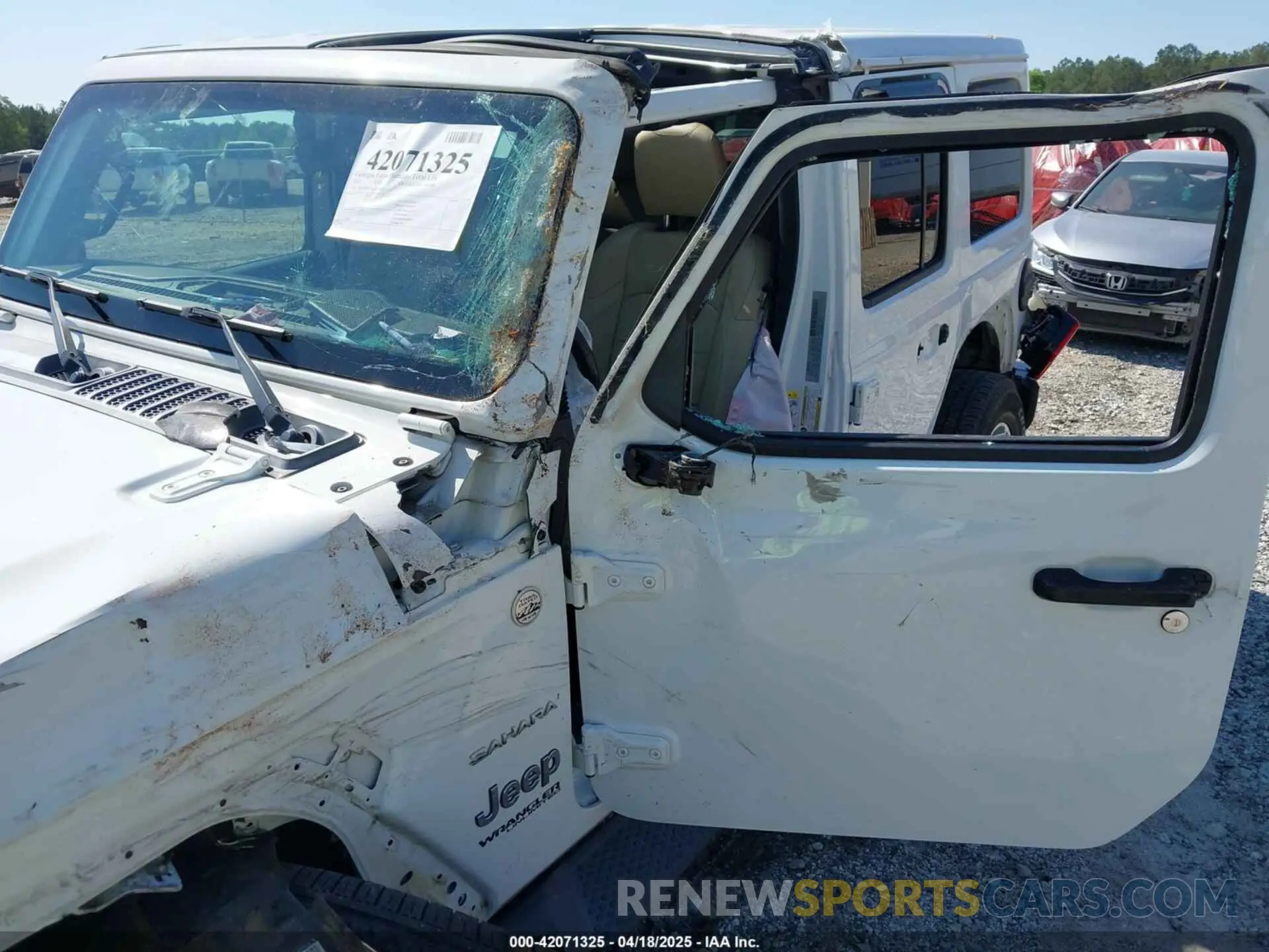 19 Photograph of a damaged car 1C4HJXEN5KW509806 JEEP WRANGLER UNLIMITED 2019