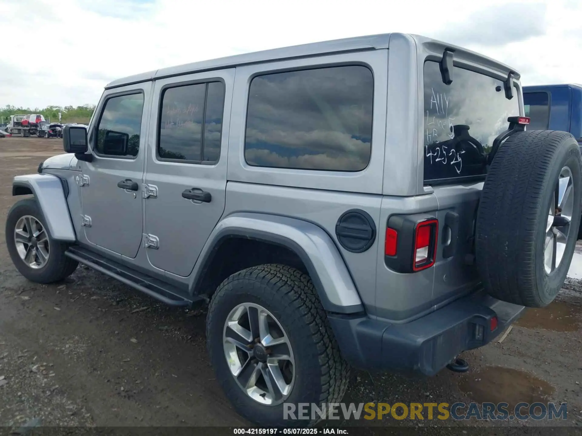 3 Фотография поврежденного автомобиля 1C4HJXEN5KW542403 JEEP WRANGLER UNLIMITED 2019