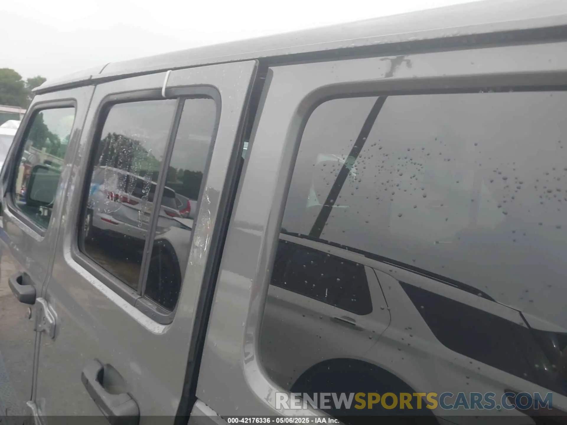 6 Photograph of a damaged car 1C4HJXEN6KW500998 JEEP WRANGLER UNLIMITED 2019