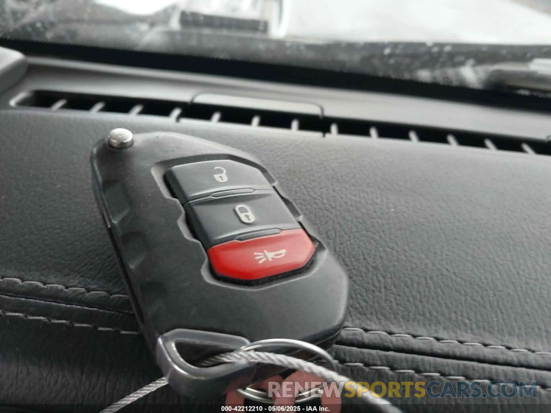 11 Photograph of a damaged car 1C4HJXEN6KW507563 JEEP WRANGLER UNLIMITED 2019