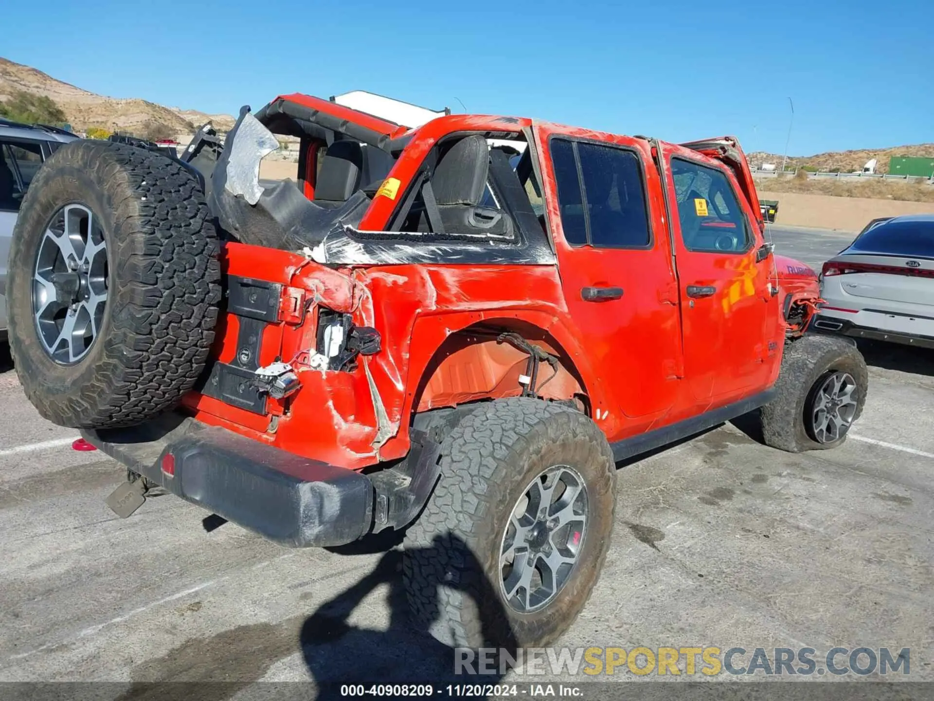 4 Photograph of a damaged car 1C4HJXFG3KW663592 JEEP WRANGLER UNLIMITED 2019