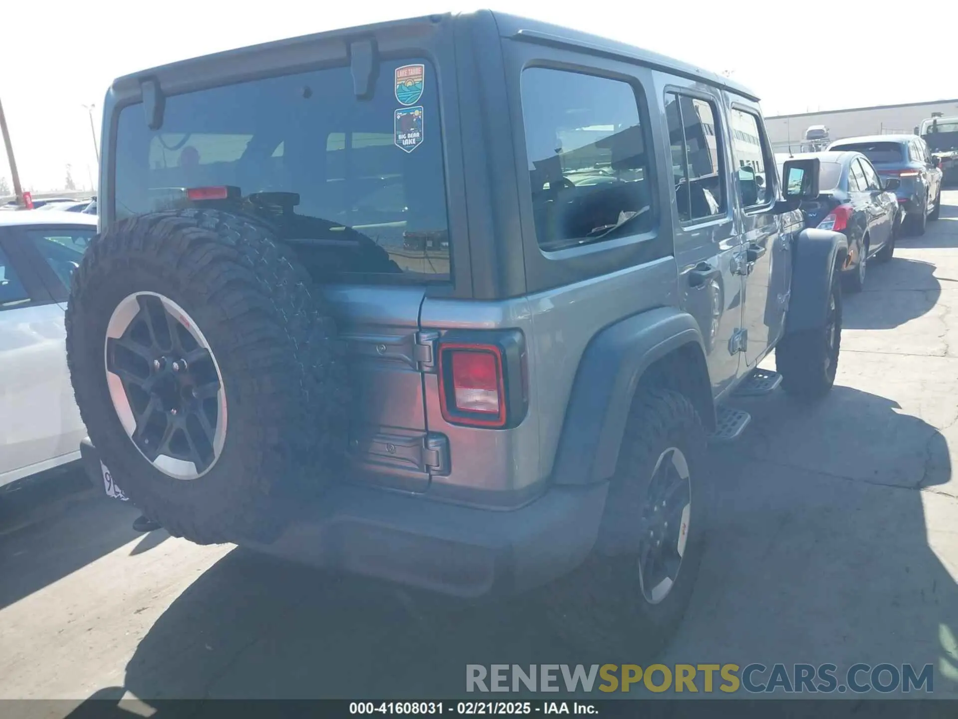4 Фотография поврежденного автомобиля 1C4HJXDG0LW296896 JEEP WRANGLER UNLIMITED 2020