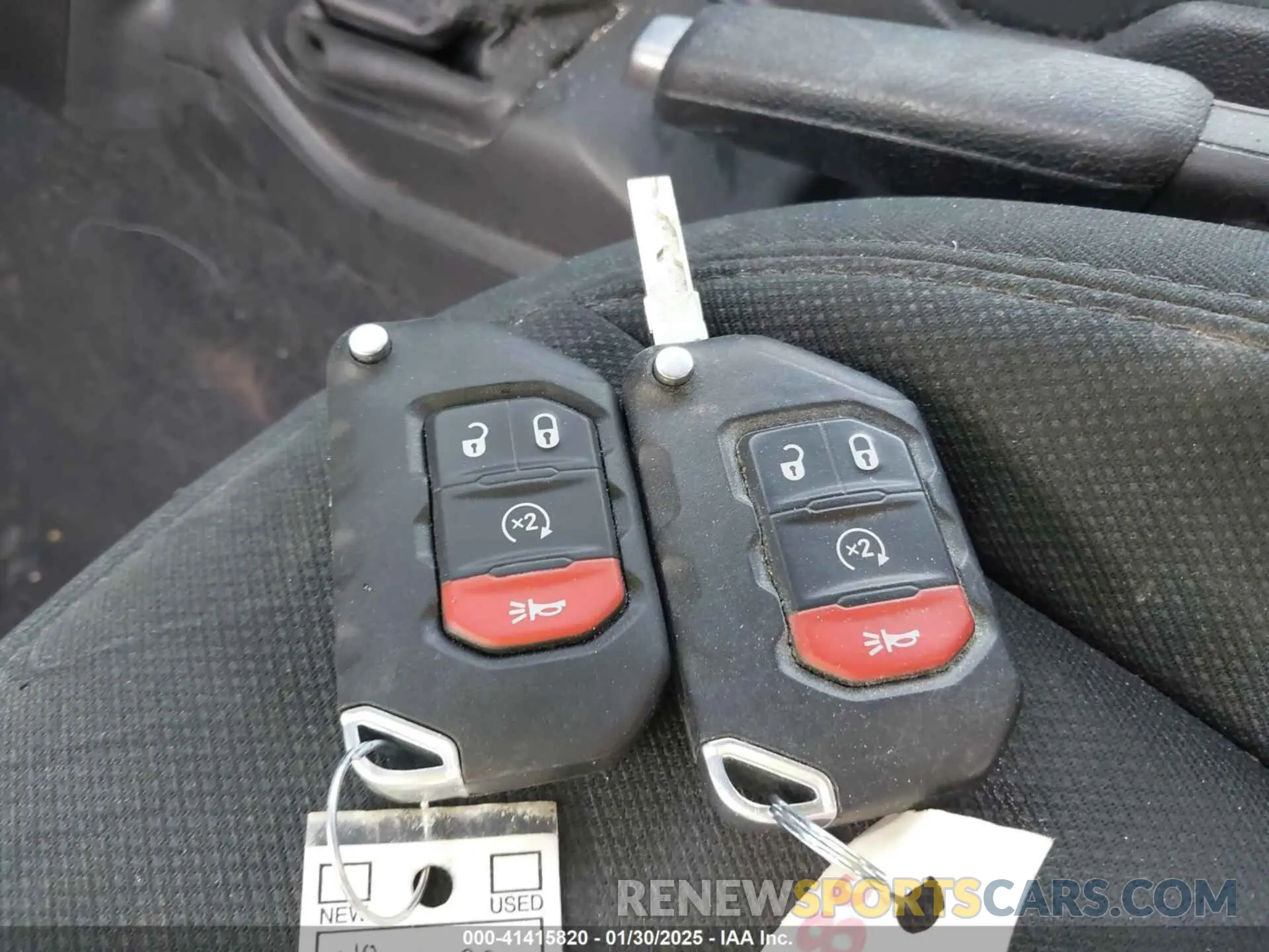 11 Photograph of a damaged car 1C4HJXDG2LW260238 JEEP WRANGLER UNLIMITED 2020