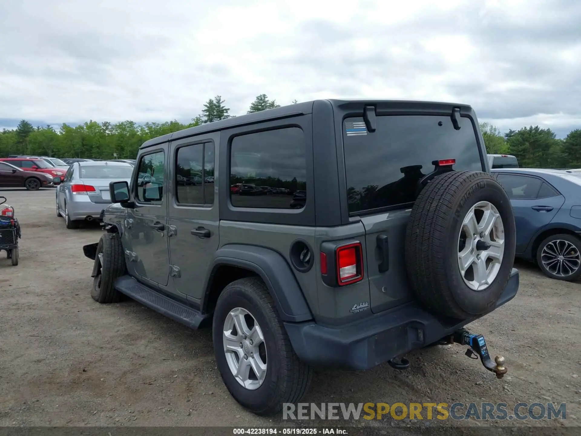 3 Photograph of a damaged car 1C4HJXDG5LW187222 JEEP WRANGLER UNLIMITED 2020