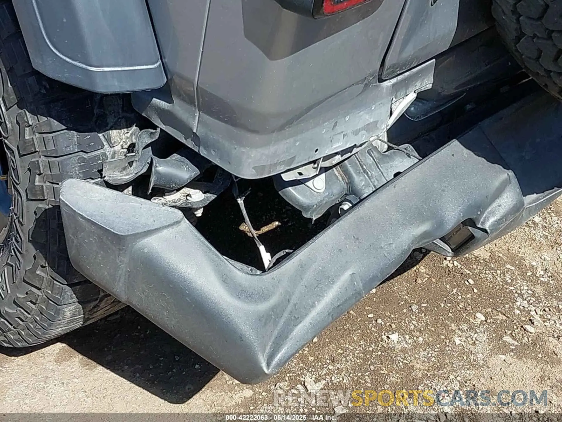 6 Photograph of a damaged car 1C4HJXDG6LW286440 JEEP WRANGLER UNLIMITED 2020