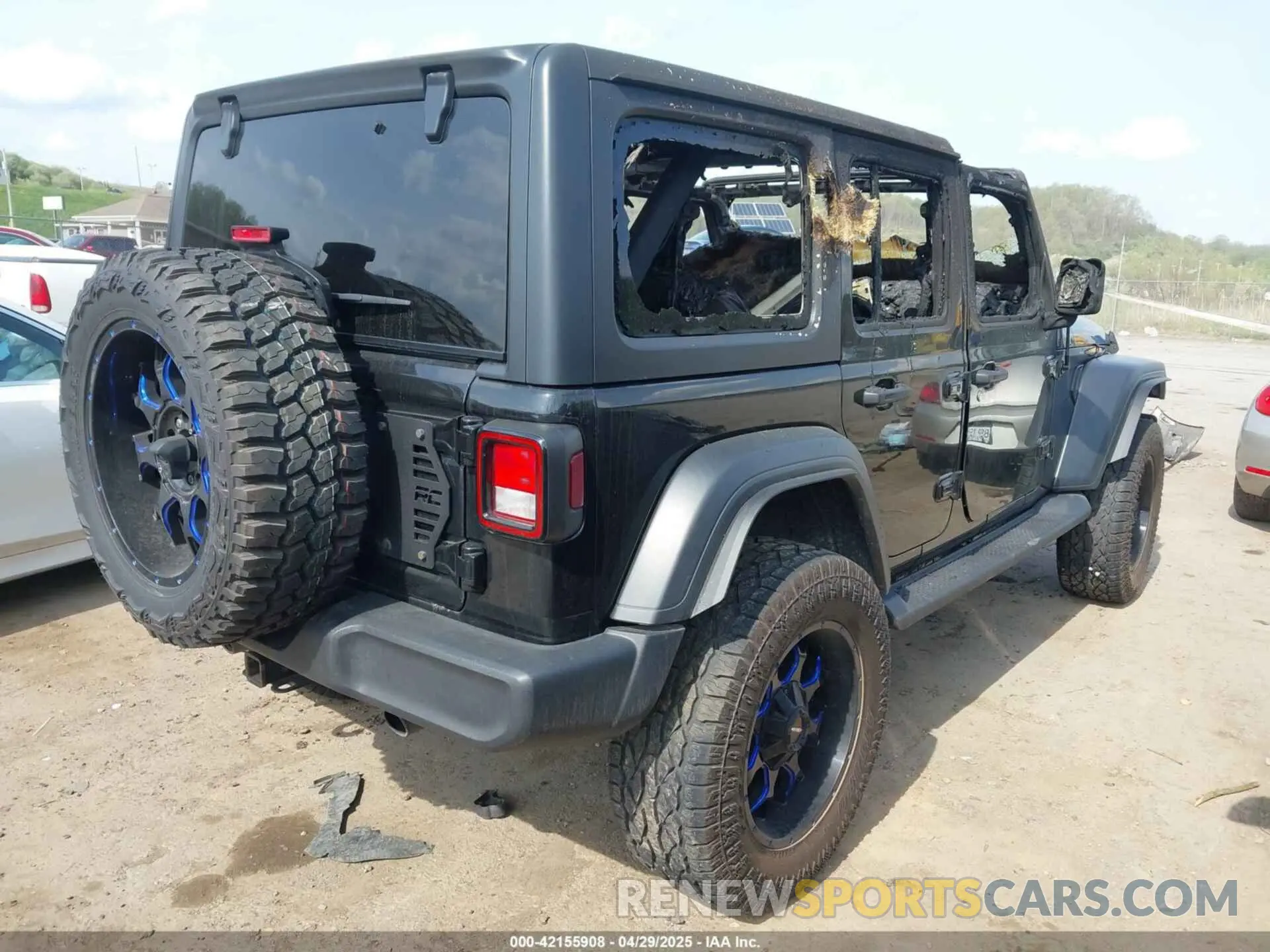 4 Фотография поврежденного автомобиля 1C4HJXDG7LW263975 JEEP WRANGLER UNLIMITED 2020