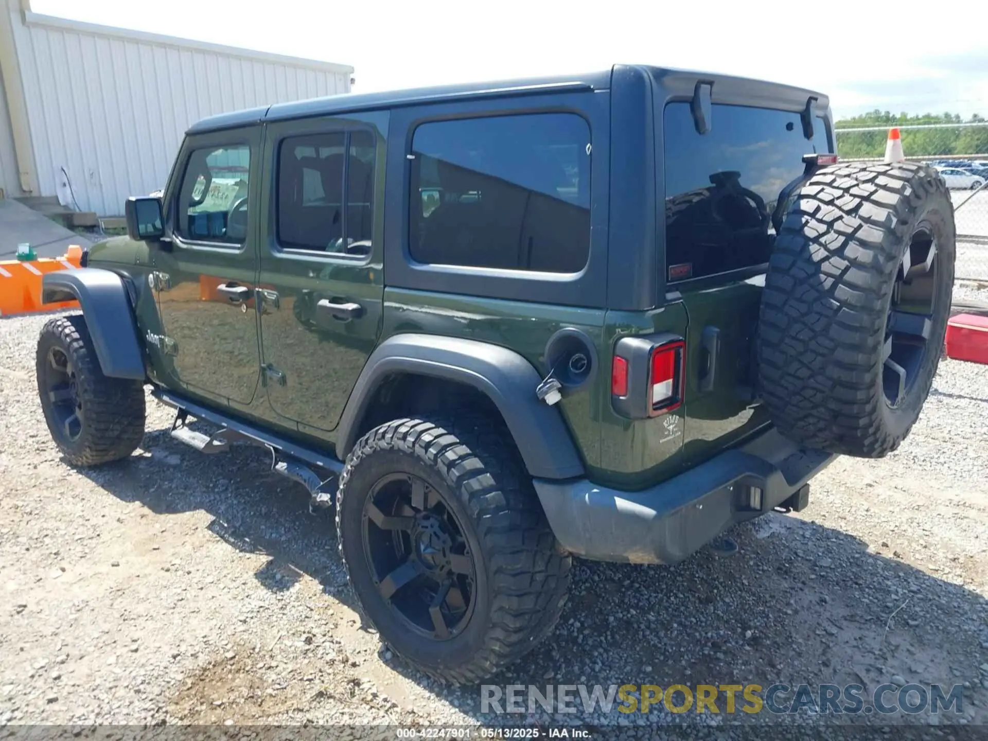 3 Фотография поврежденного автомобиля 1C4HJXDG7LW323902 JEEP WRANGLER UNLIMITED 2020