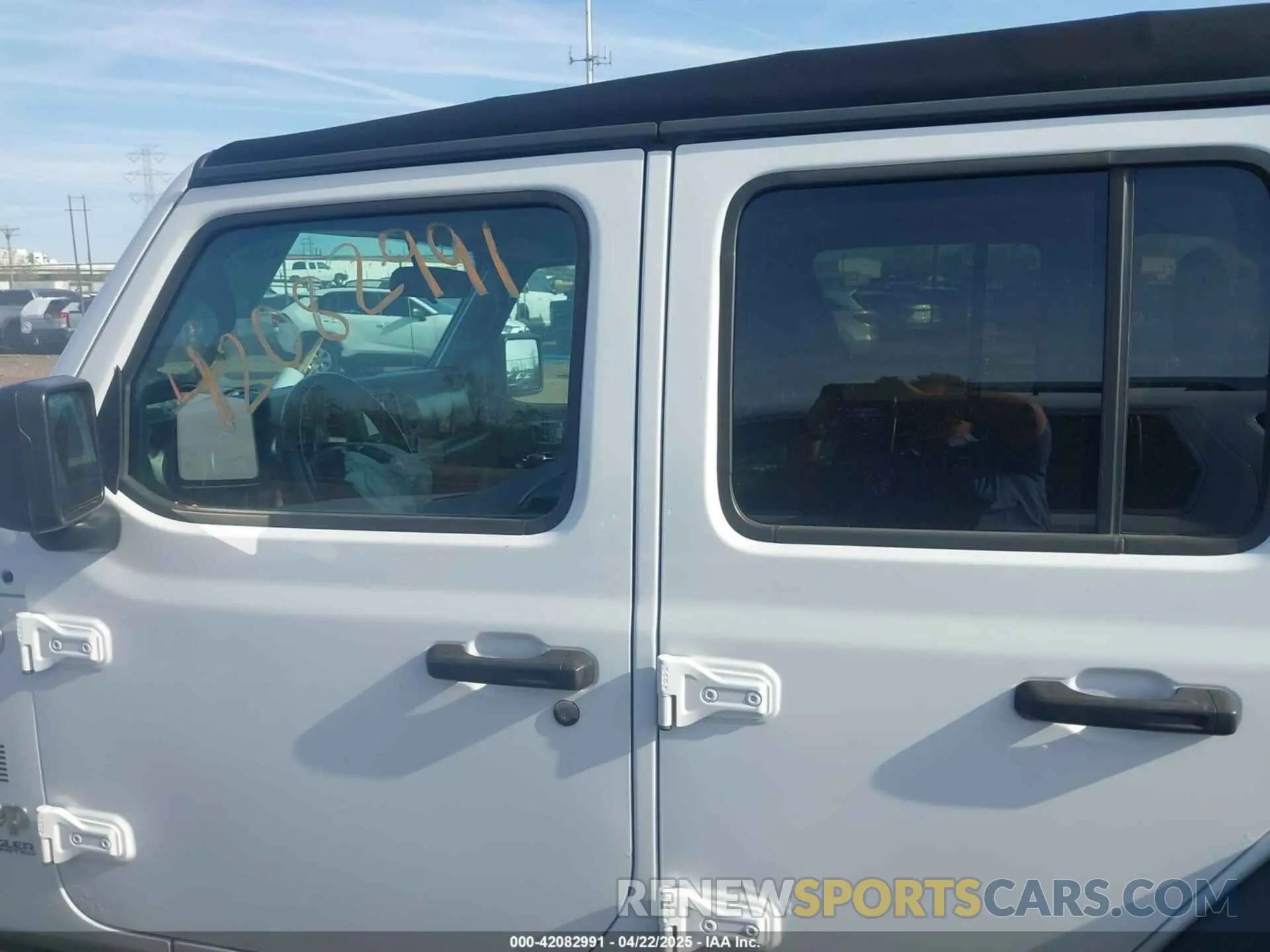 14 Photograph of a damaged car 1C4HJXDG8LW238311 JEEP WRANGLER UNLIMITED 2020