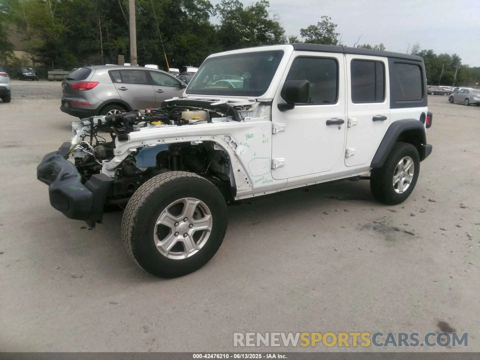 2 Фотография поврежденного автомобиля 1C4HJXDG9LW102950 JEEP WRANGLER UNLIMITED 2020