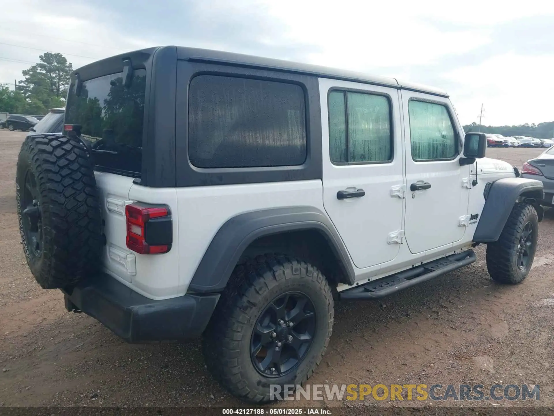 4 Photograph of a damaged car 1C4HJXDGXLW329337 JEEP WRANGLER UNLIMITED 2020