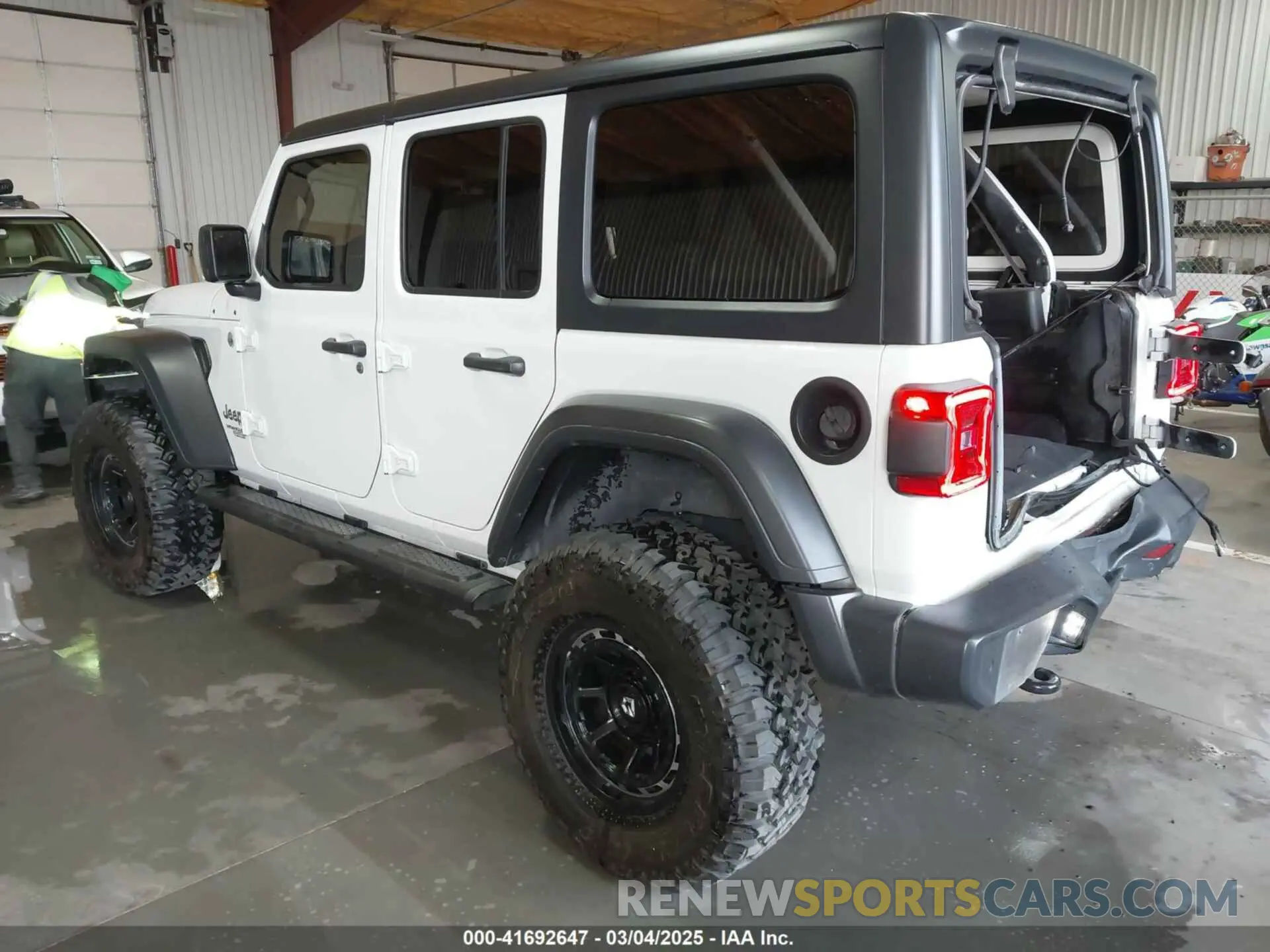 3 Photograph of a damaged car 1C4HJXDN0LW173694 JEEP WRANGLER UNLIMITED 2020