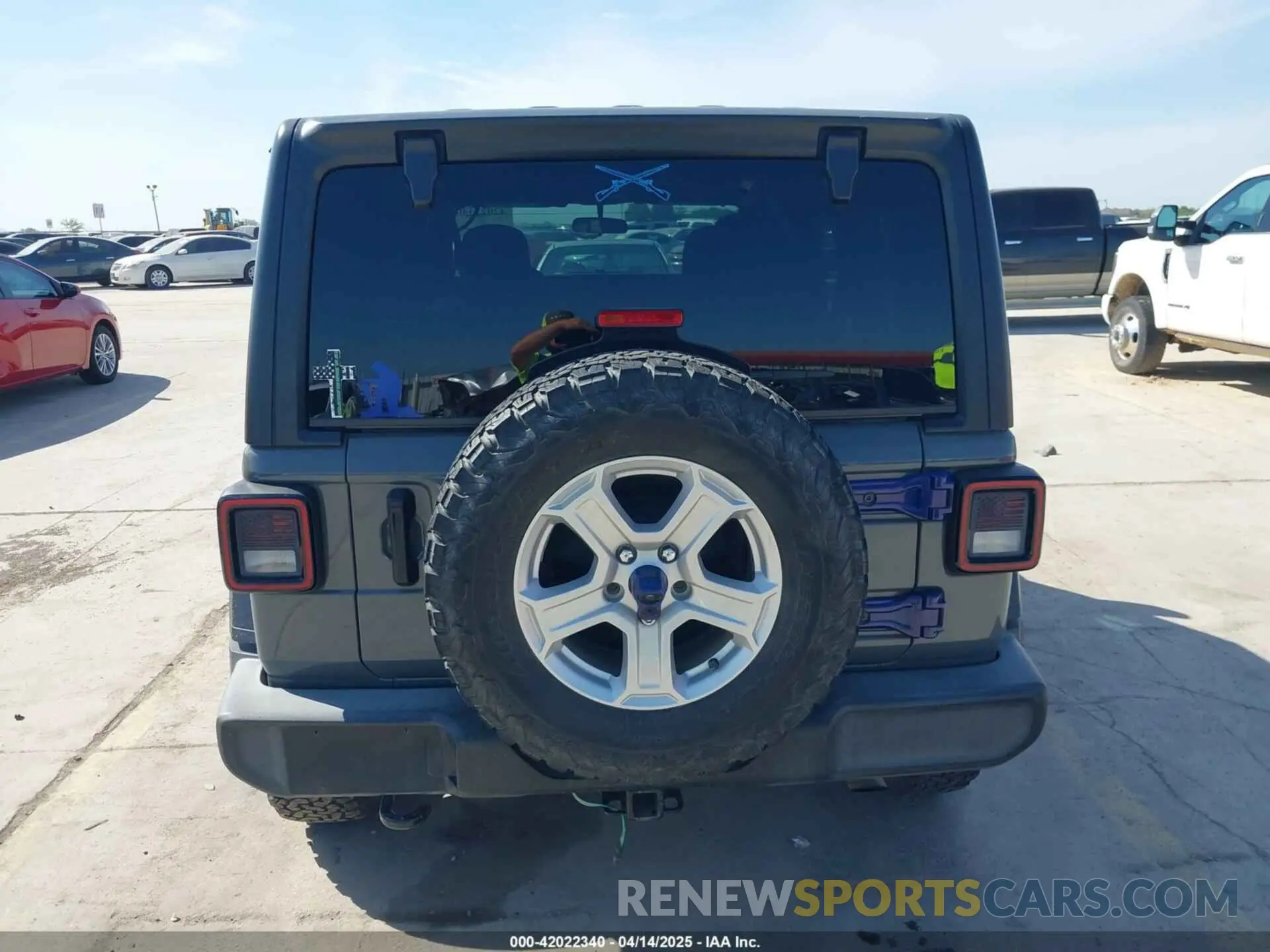 16 Photograph of a damaged car 1C4HJXDN3LW337617 JEEP WRANGLER UNLIMITED 2020