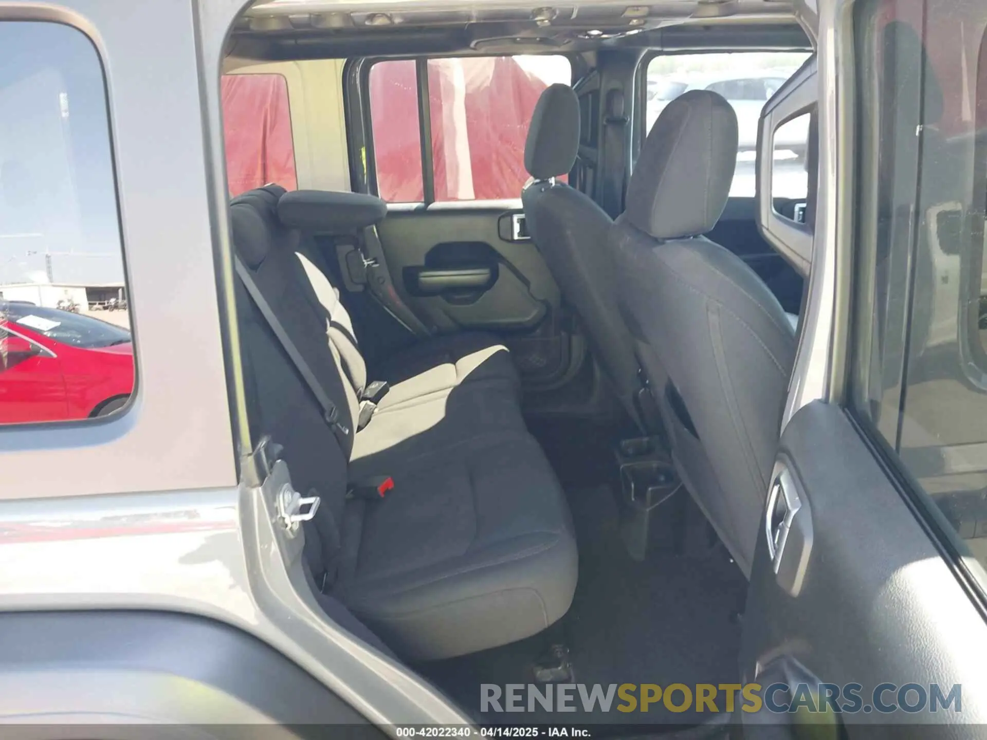 8 Photograph of a damaged car 1C4HJXDN3LW337617 JEEP WRANGLER UNLIMITED 2020
