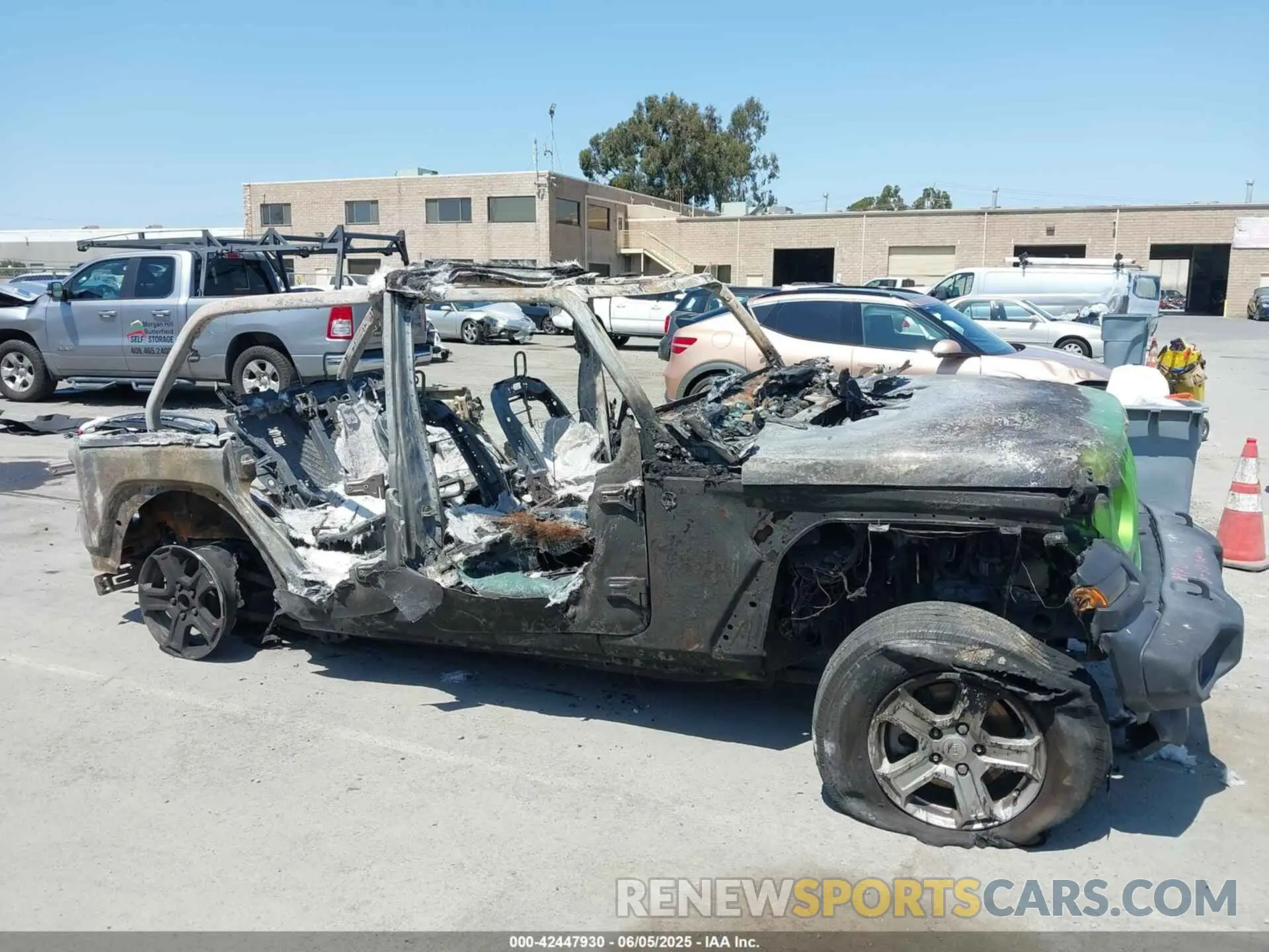 12 Photograph of a damaged car 1C4HJXDN5LW126953 JEEP WRANGLER UNLIMITED 2020