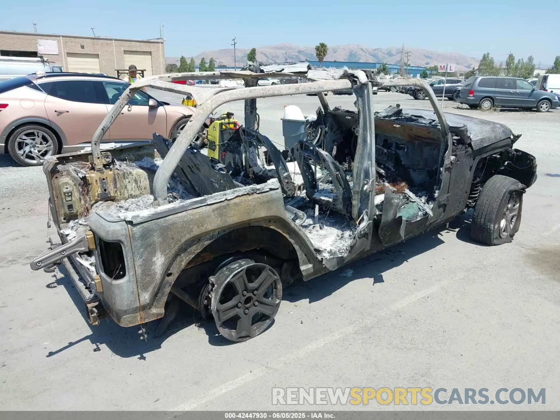 4 Photograph of a damaged car 1C4HJXDN5LW126953 JEEP WRANGLER UNLIMITED 2020
