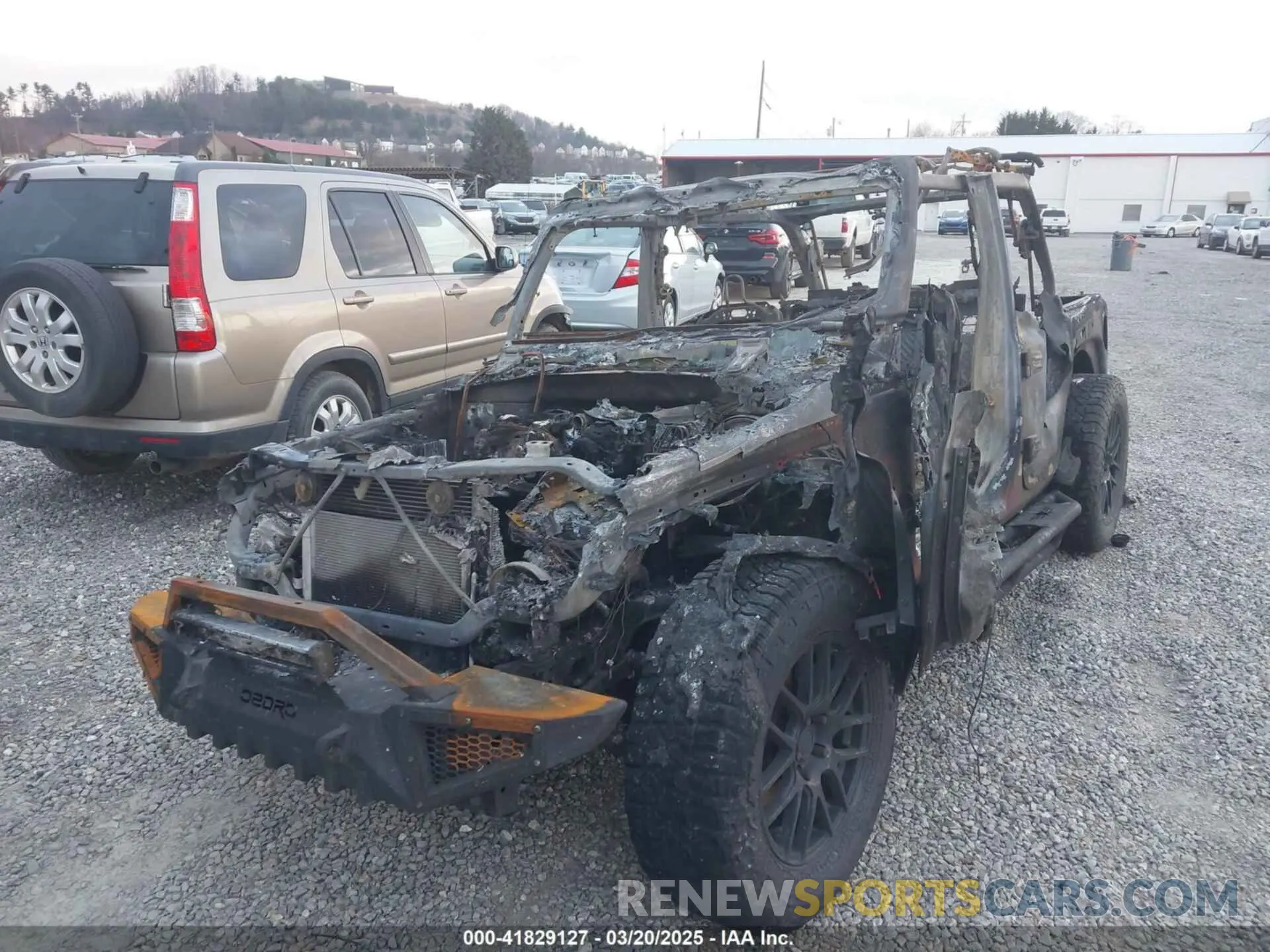 6 Photograph of a damaged car 1C4HJXDN6LW339779 JEEP WRANGLER UNLIMITED 2020