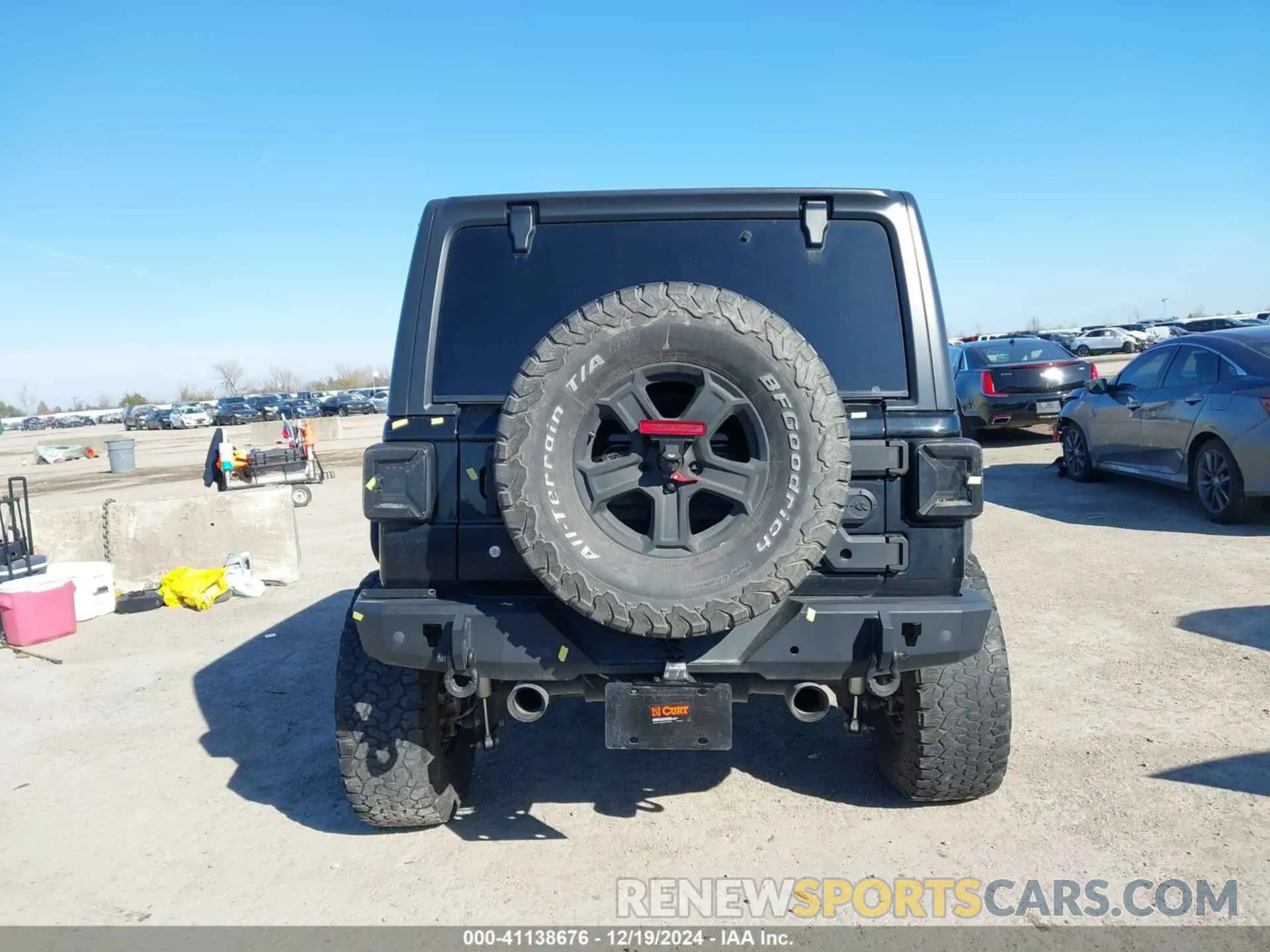 17 Photograph of a damaged car 1C4HJXDN7LW275350 JEEP WRANGLER UNLIMITED 2020