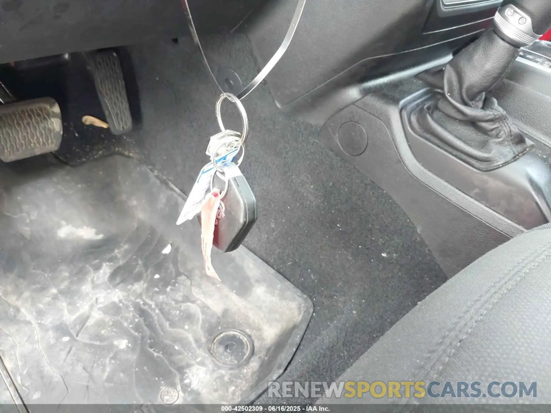 11 Photograph of a damaged car 1C4HJXDN8LW280024 JEEP WRANGLER UNLIMITED 2020