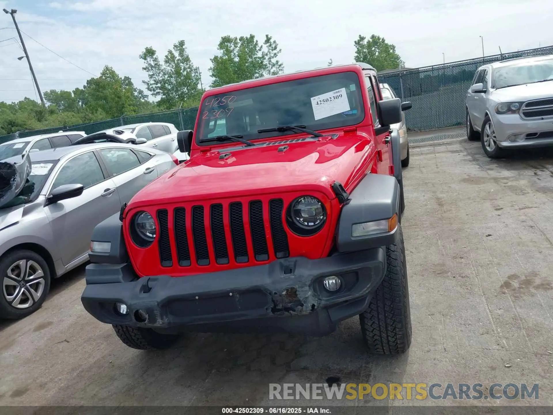 12 Photograph of a damaged car 1C4HJXDN8LW280024 JEEP WRANGLER UNLIMITED 2020