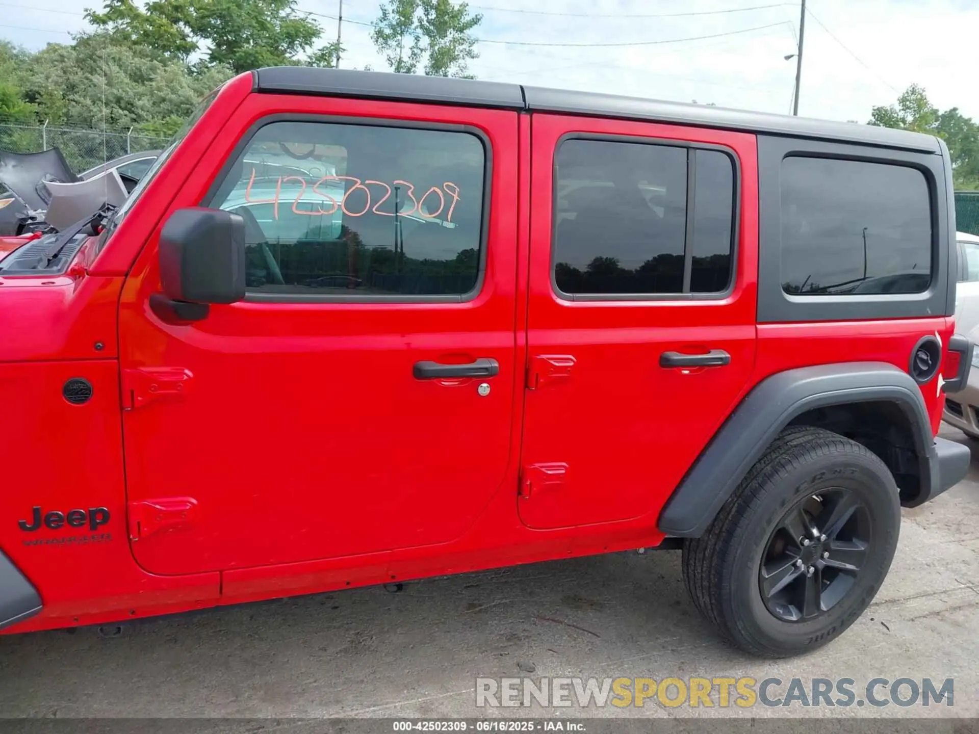 14 Photograph of a damaged car 1C4HJXDN8LW280024 JEEP WRANGLER UNLIMITED 2020