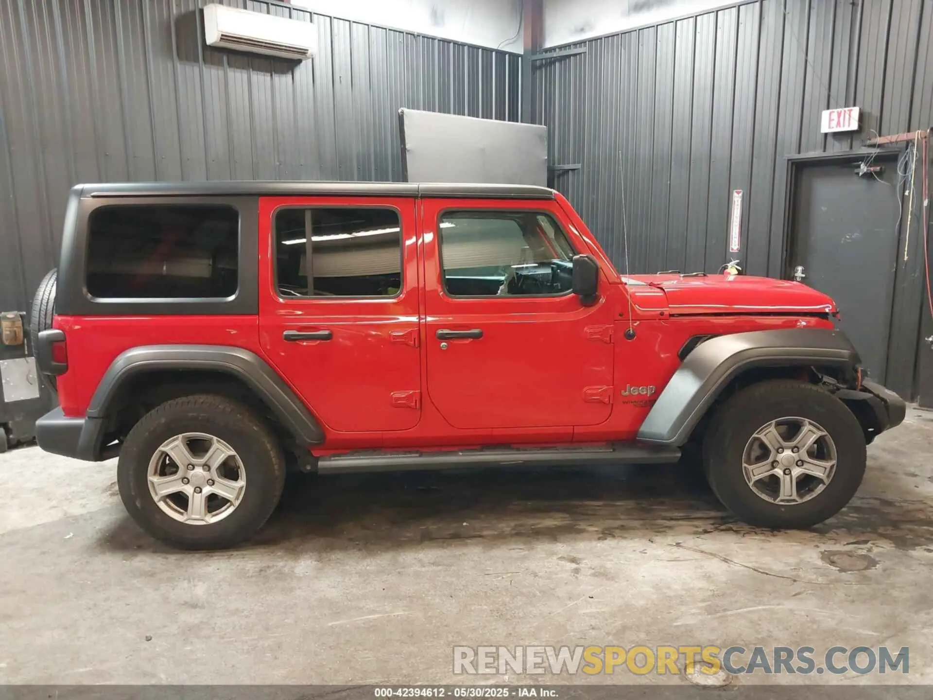 13 Photograph of a damaged car 1C4HJXDNXLW139651 JEEP WRANGLER UNLIMITED 2020