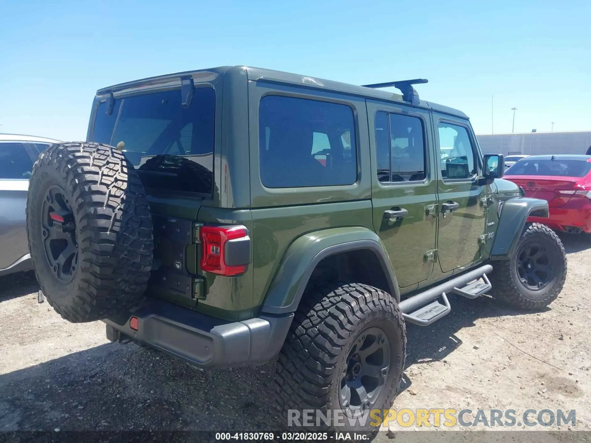 4 Photograph of a damaged car 1C4HJXEG8LW283103 JEEP WRANGLER UNLIMITED 2020