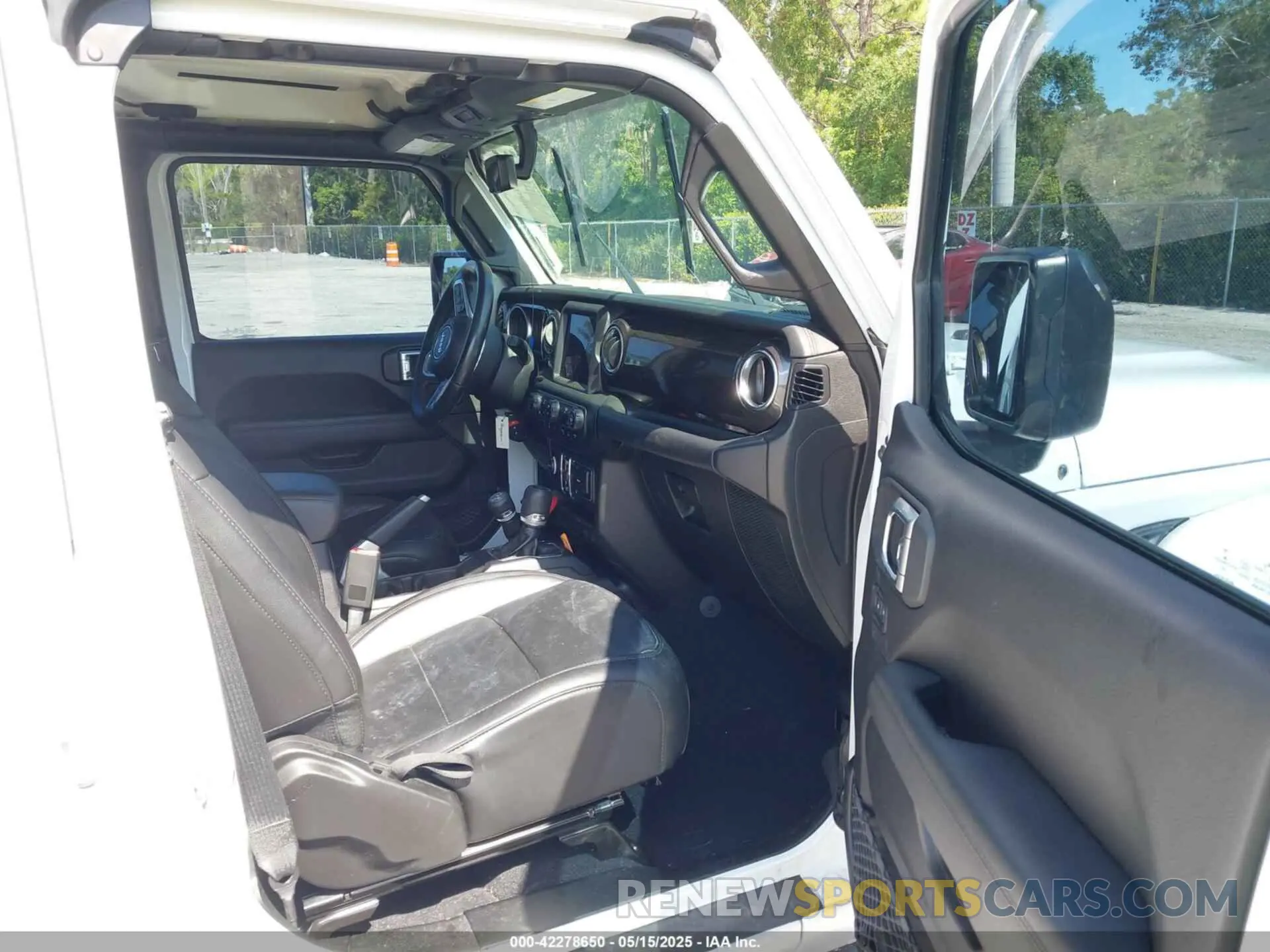 5 Photograph of a damaged car 1C4HJXEN1LW104950 JEEP WRANGLER UNLIMITED 2020