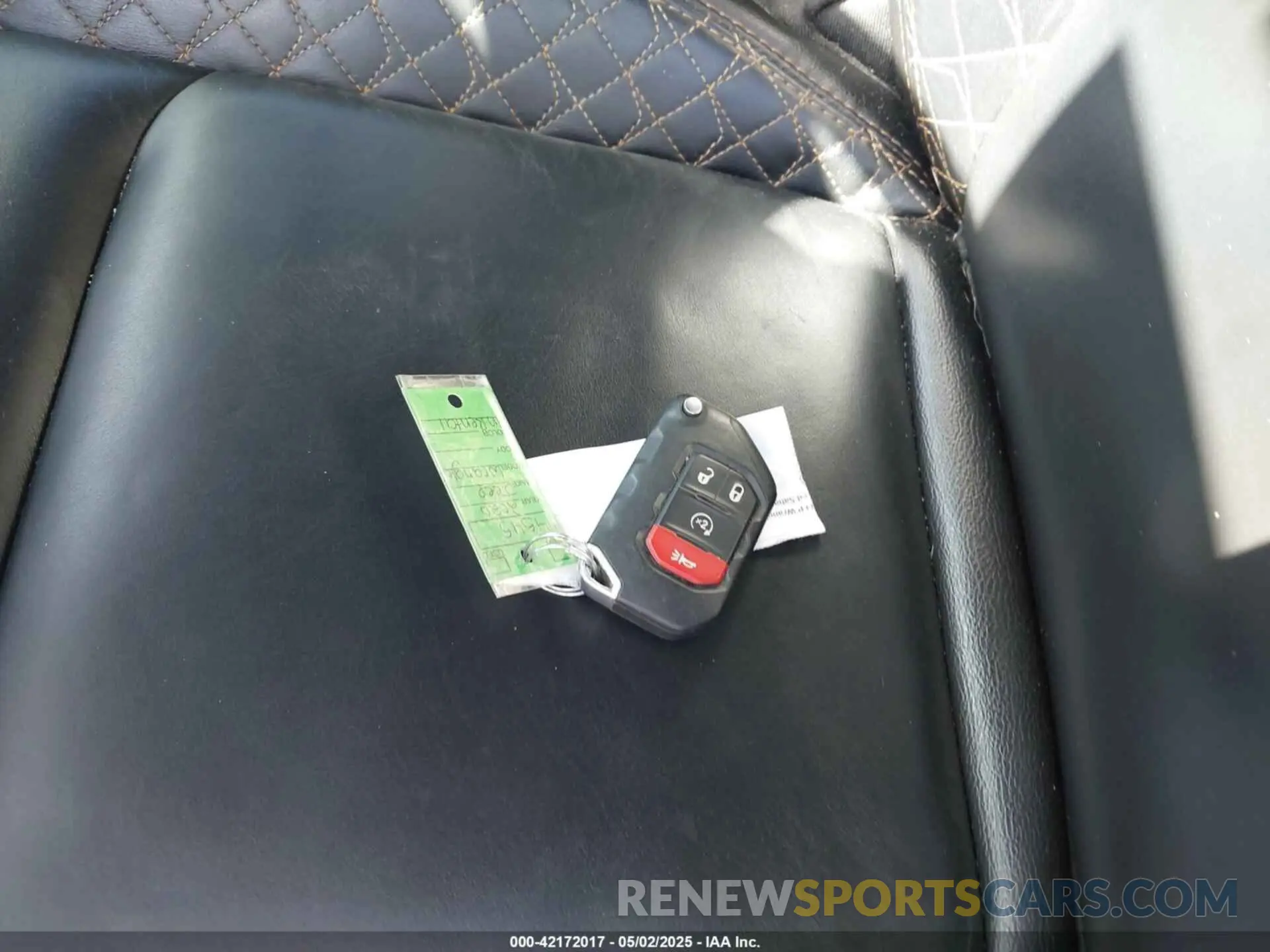 11 Photograph of a damaged car 1C4HJXEN2LW325103 JEEP WRANGLER UNLIMITED 2020