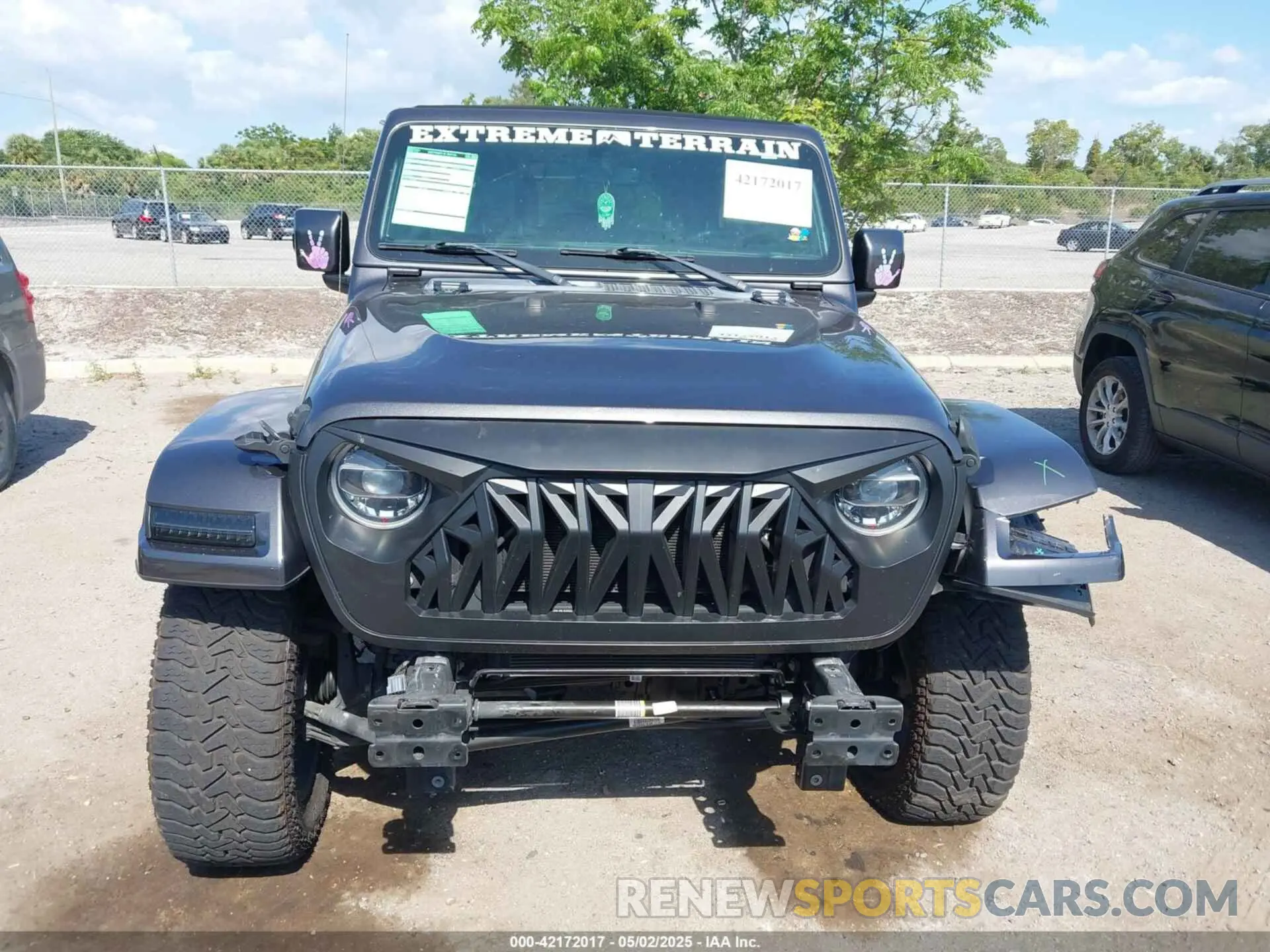 13 Photograph of a damaged car 1C4HJXEN2LW325103 JEEP WRANGLER UNLIMITED 2020