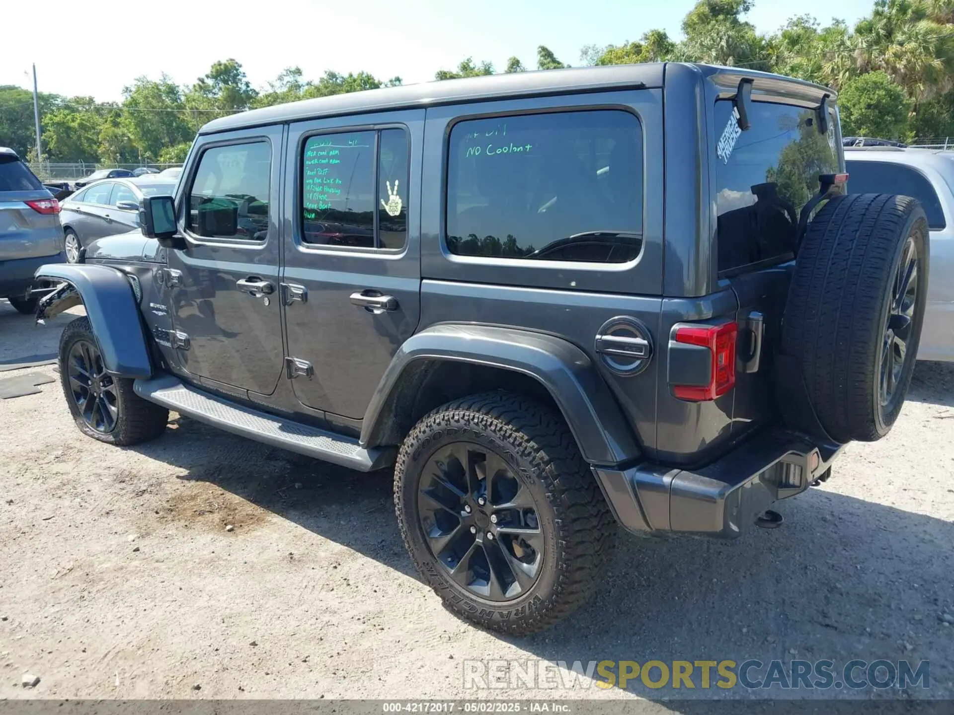 3 Photograph of a damaged car 1C4HJXEN2LW325103 JEEP WRANGLER UNLIMITED 2020