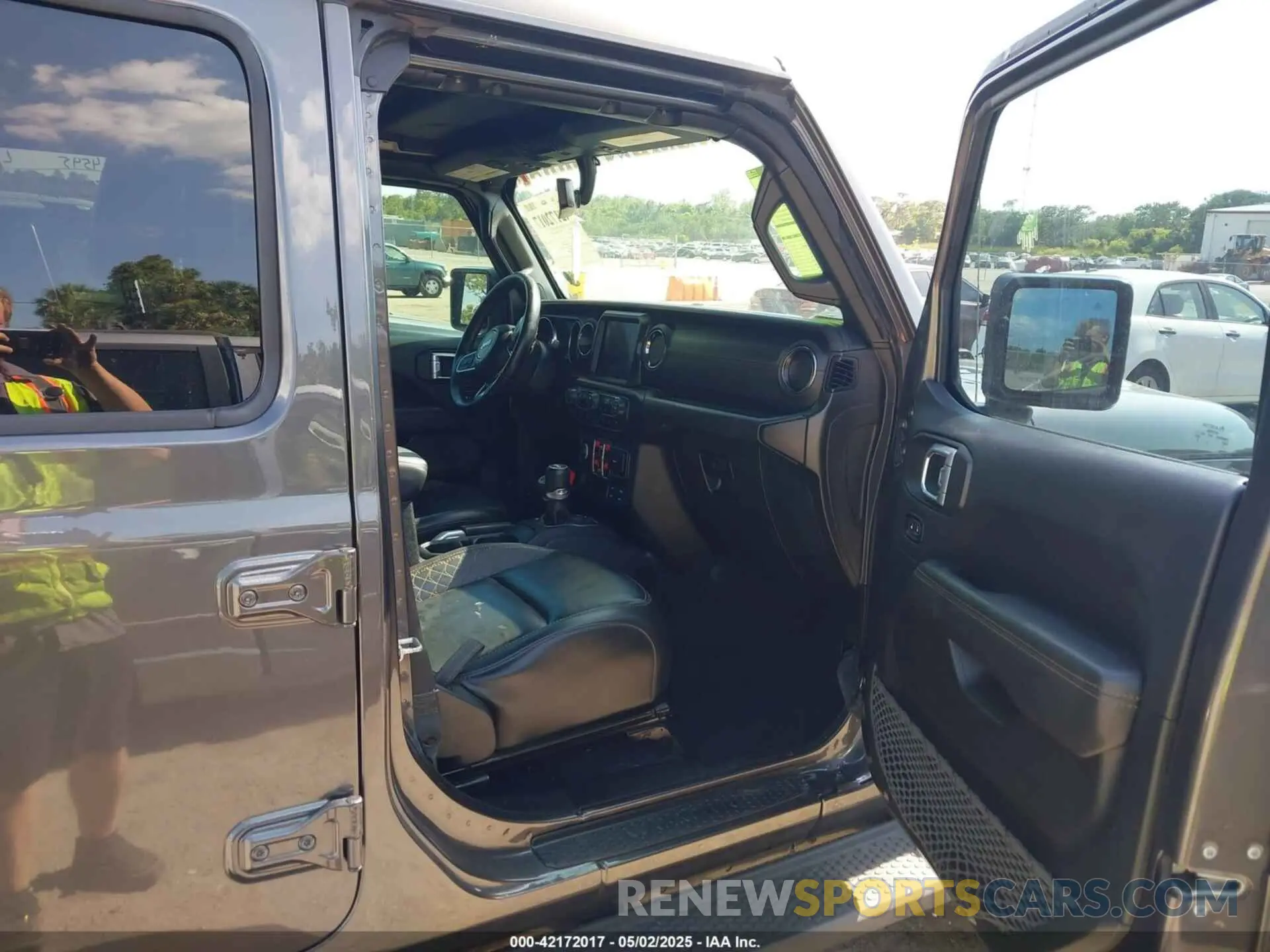 5 Photograph of a damaged car 1C4HJXEN2LW325103 JEEP WRANGLER UNLIMITED 2020