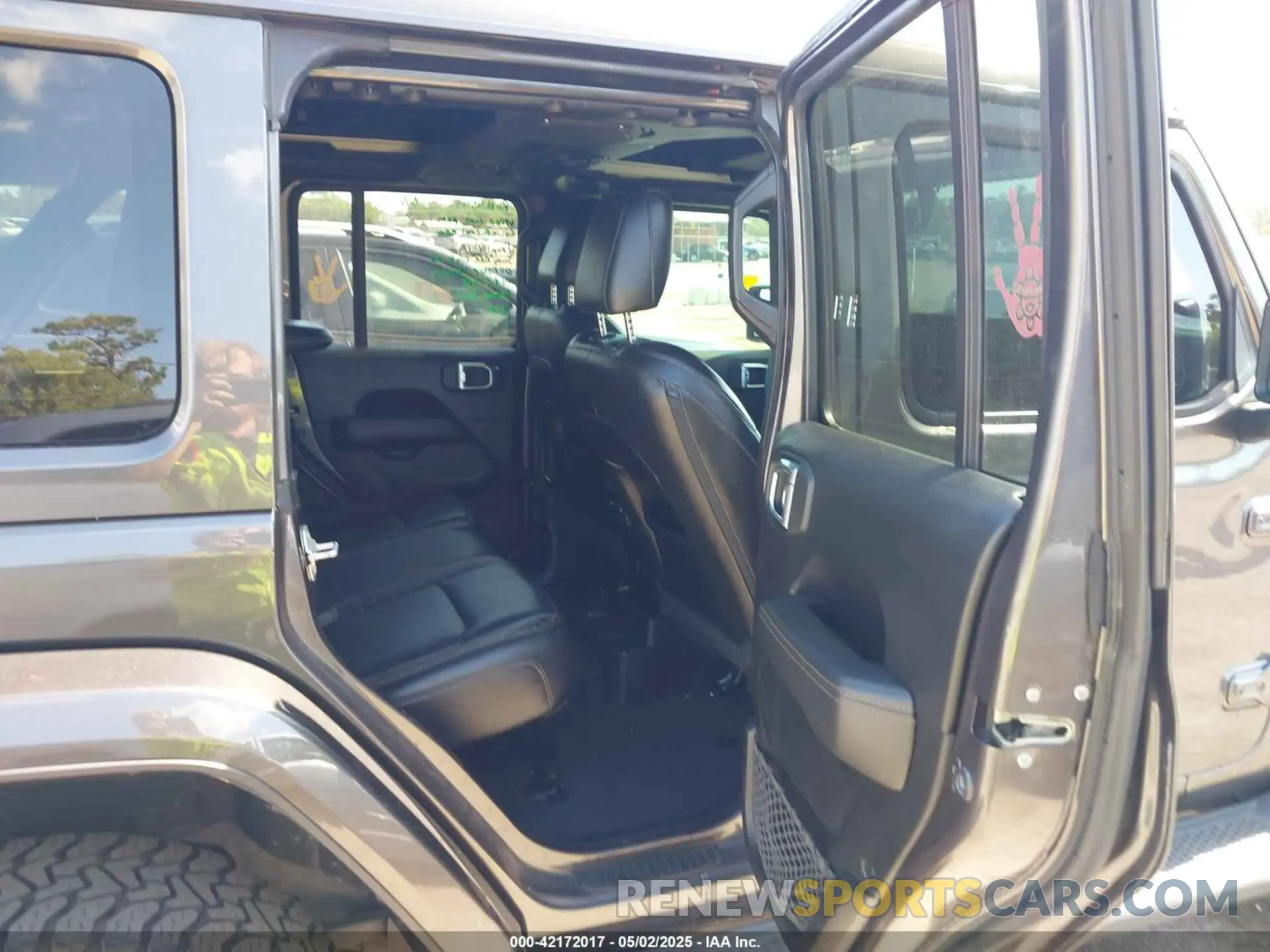 8 Photograph of a damaged car 1C4HJXEN2LW325103 JEEP WRANGLER UNLIMITED 2020