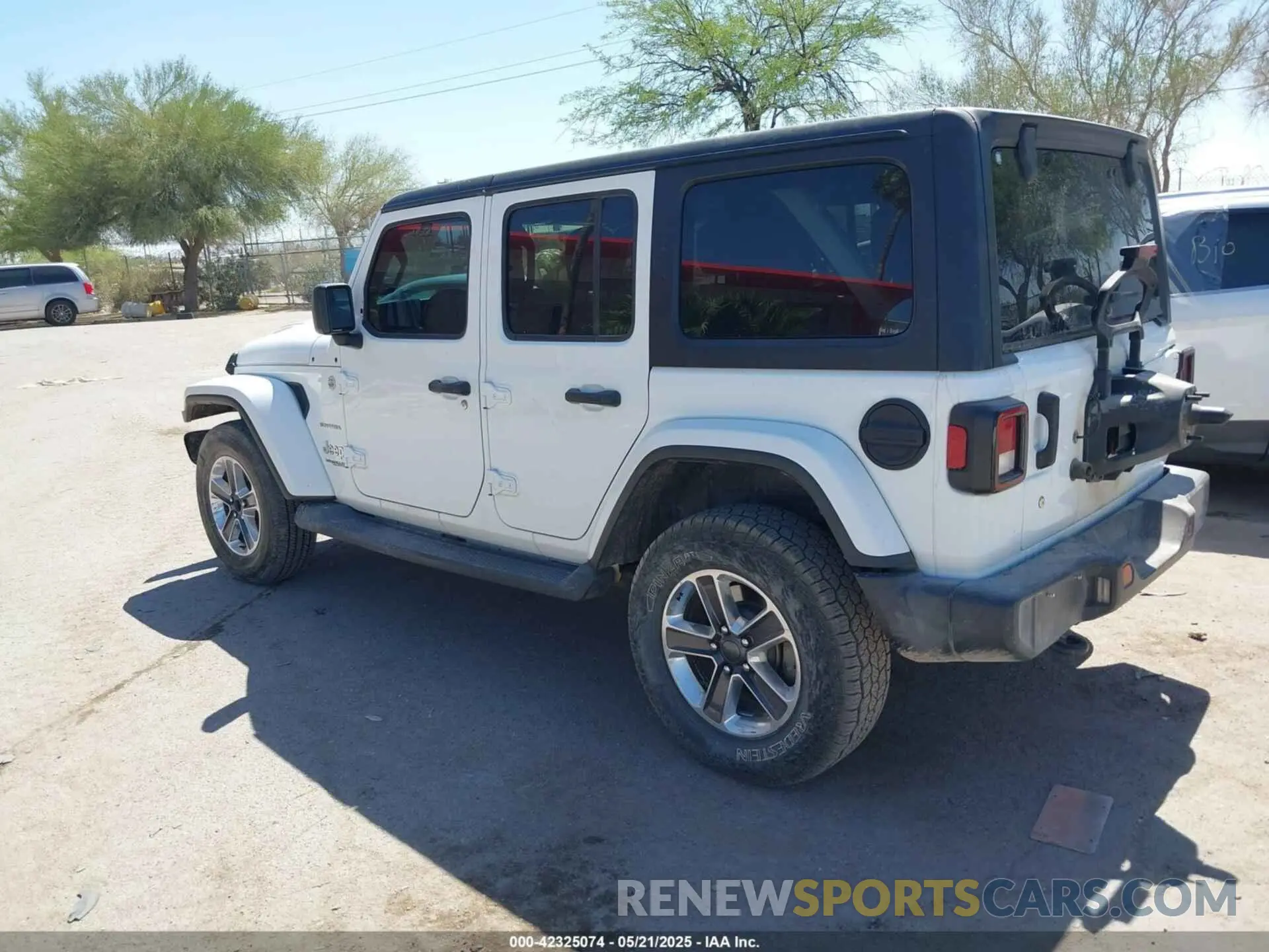 3 Фотография поврежденного автомобиля 1C4HJXEN3LW159867 JEEP WRANGLER UNLIMITED 2020