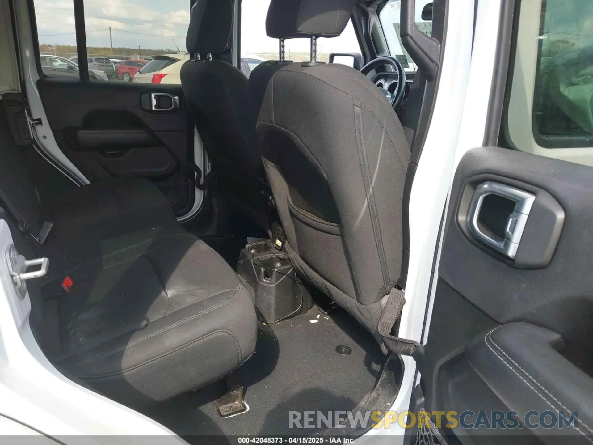 8 Photograph of a damaged car 1C4HJXEN3LW164986 JEEP WRANGLER UNLIMITED 2020