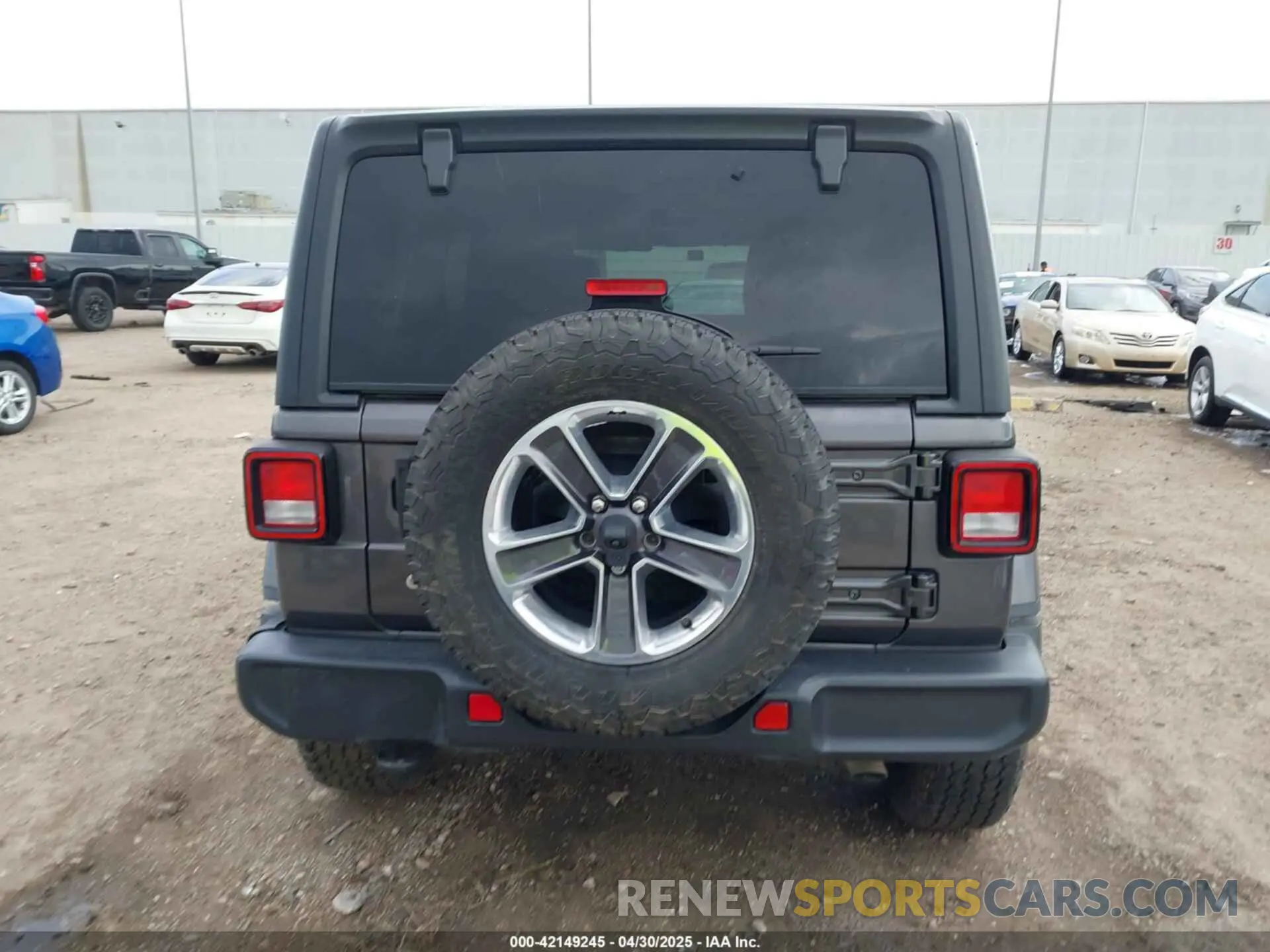 17 Photograph of a damaged car 1C4HJXEN5LW114266 JEEP WRANGLER UNLIMITED 2020