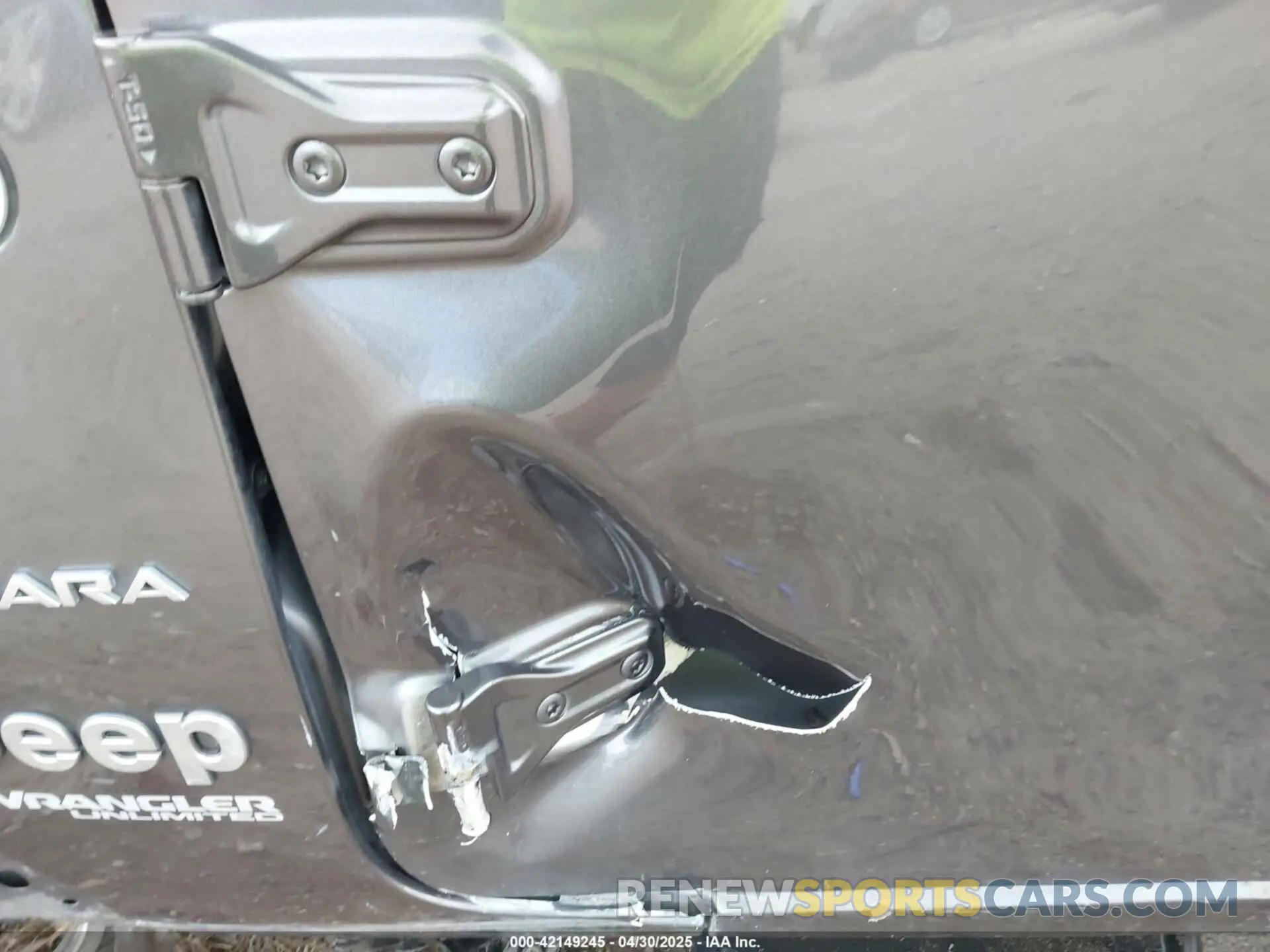 19 Photograph of a damaged car 1C4HJXEN5LW114266 JEEP WRANGLER UNLIMITED 2020