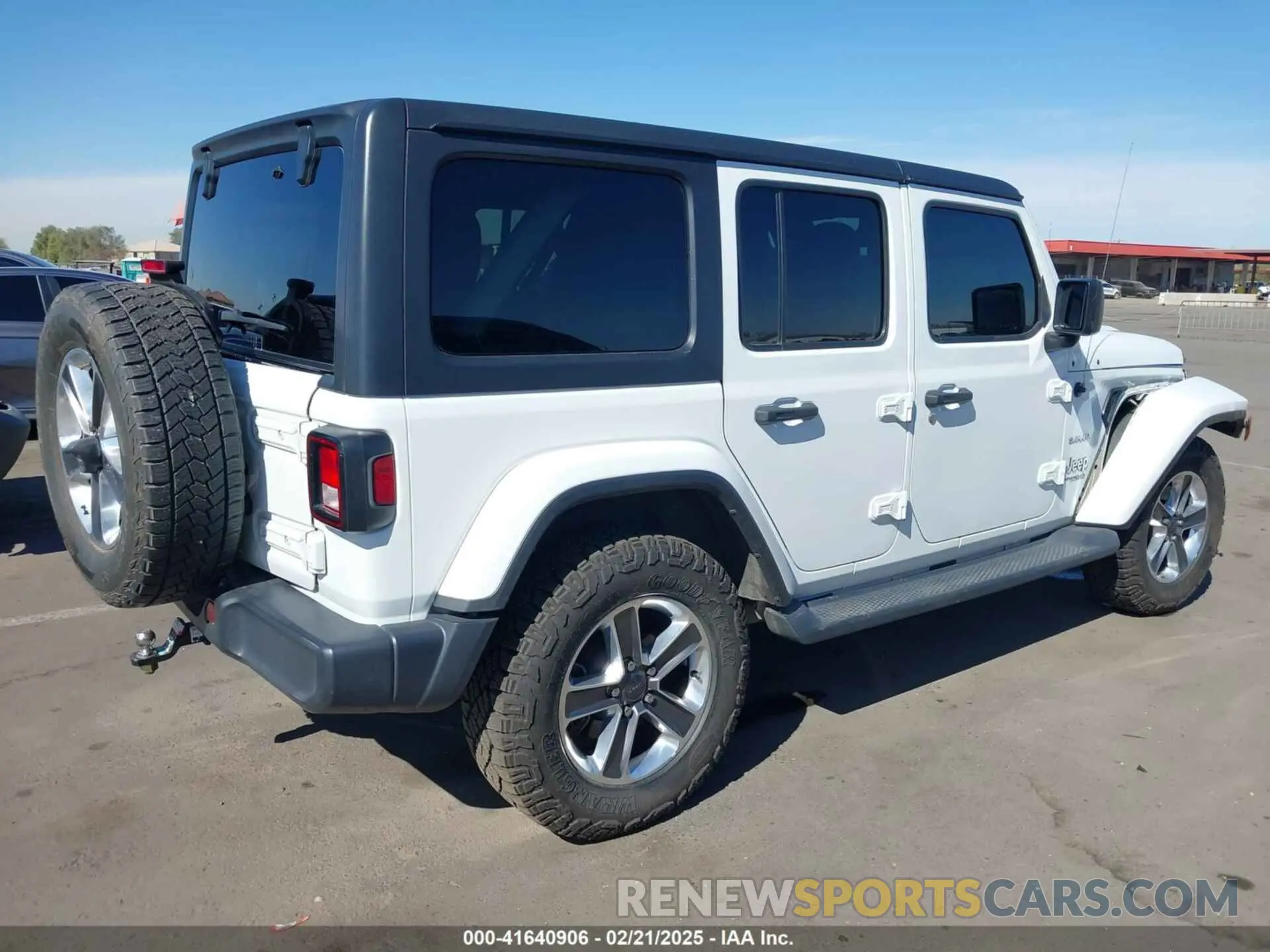 4 Photograph of a damaged car 1C4HJXEN5LW277208 JEEP WRANGLER UNLIMITED 2020