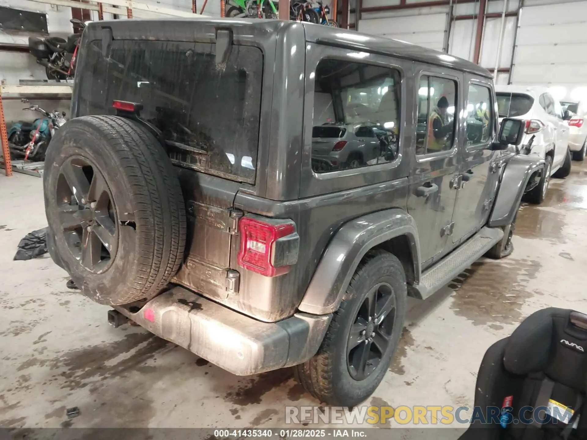 4 Photograph of a damaged car 1C4HJXEN8LW293757 JEEP WRANGLER UNLIMITED 2020