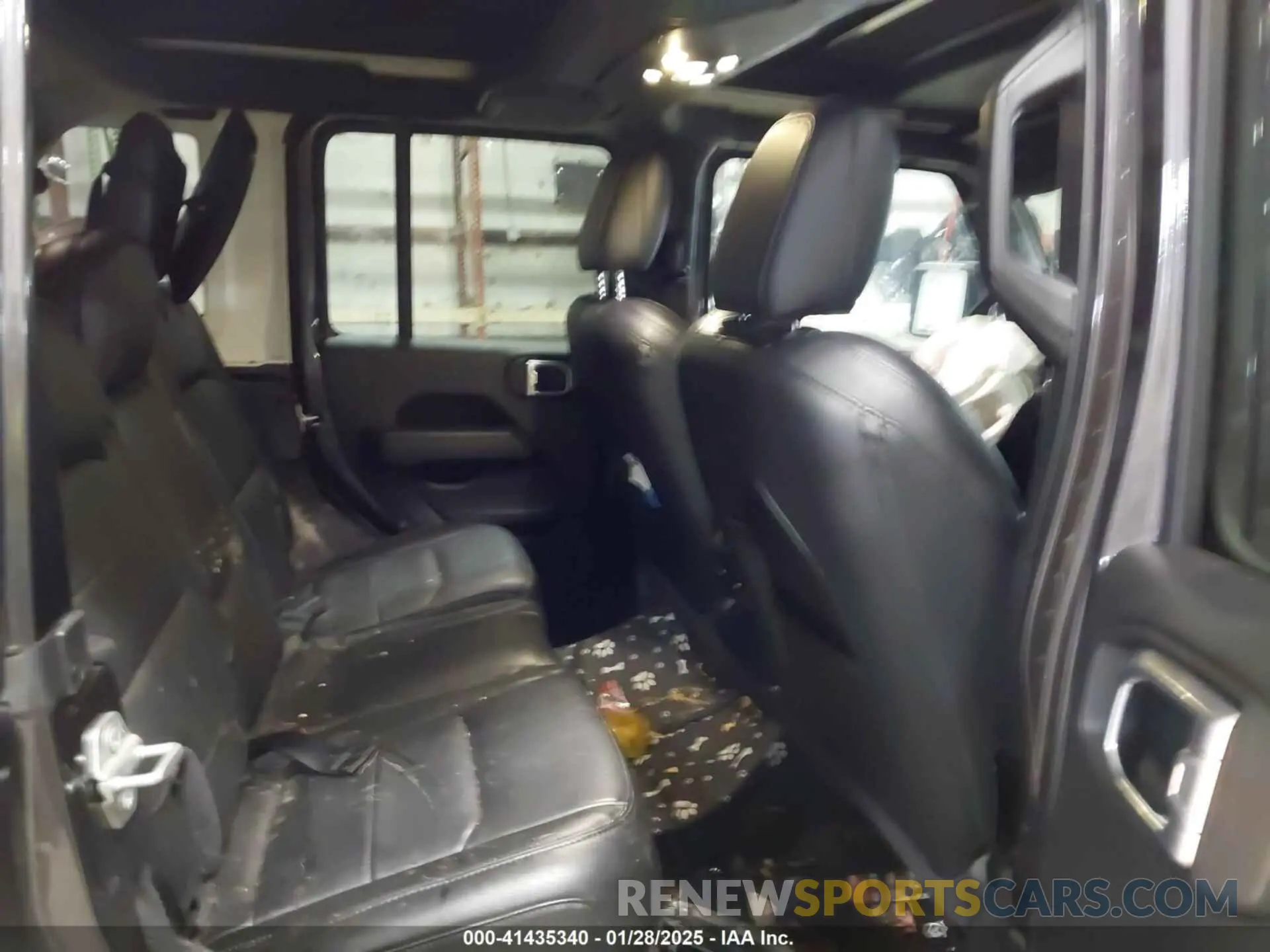 8 Photograph of a damaged car 1C4HJXEN8LW293757 JEEP WRANGLER UNLIMITED 2020