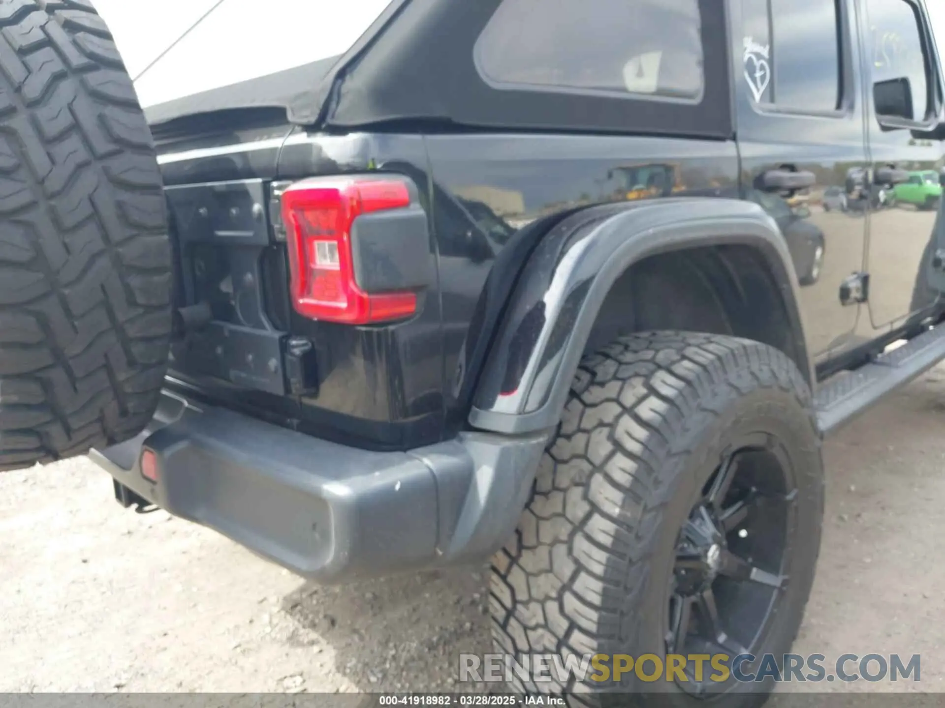 6 Фотография поврежденного автомобиля 1C4HJXFG2LW246465 JEEP WRANGLER UNLIMITED 2020